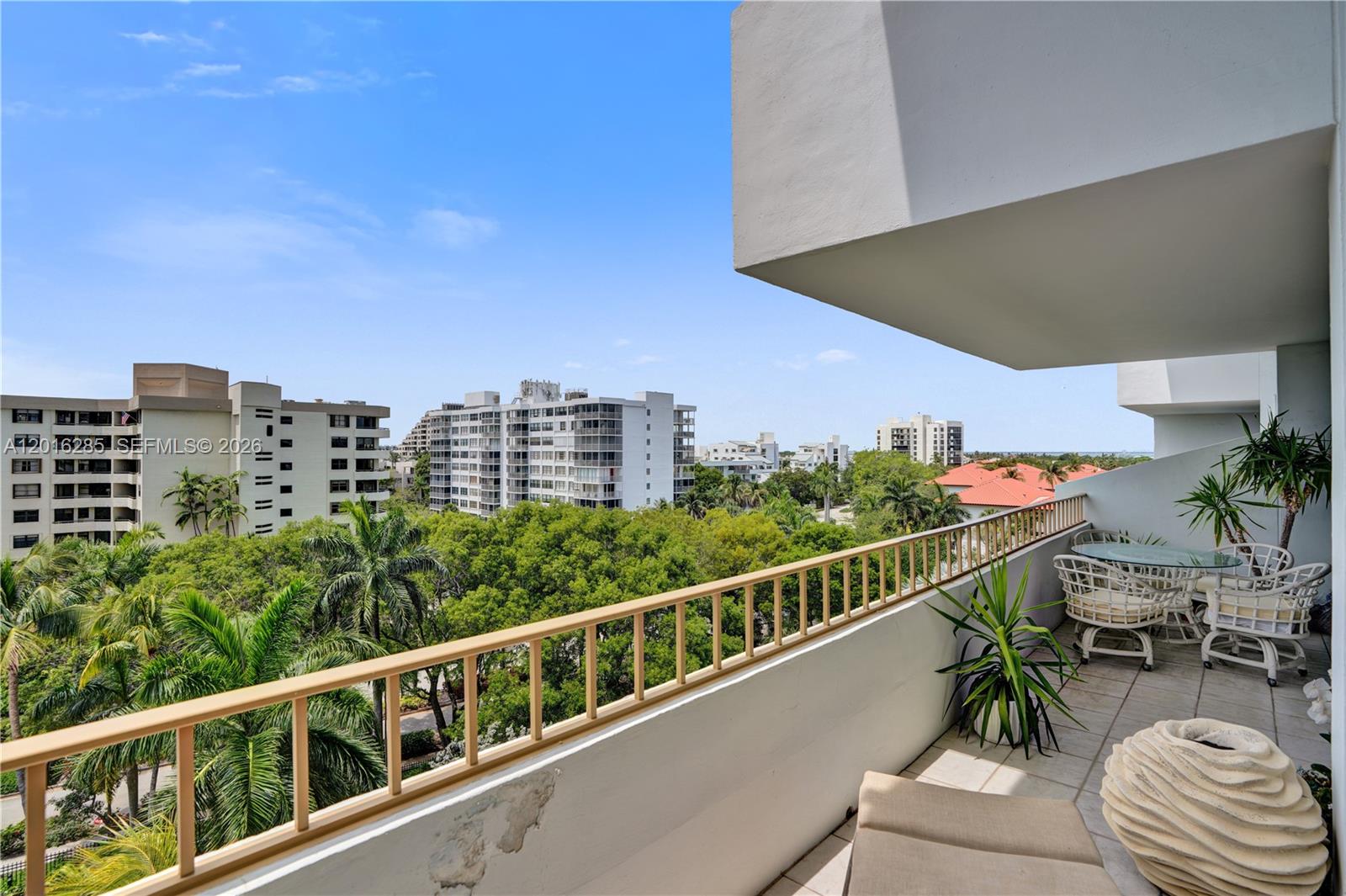 155 Ocean Lane Dr #707, Key Biscayne FL 33149