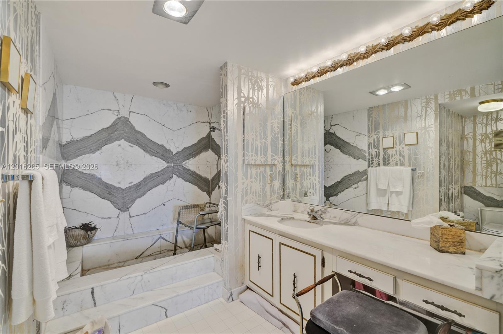 155 Ocean Lane Dr #707, Key Biscayne FL 33149