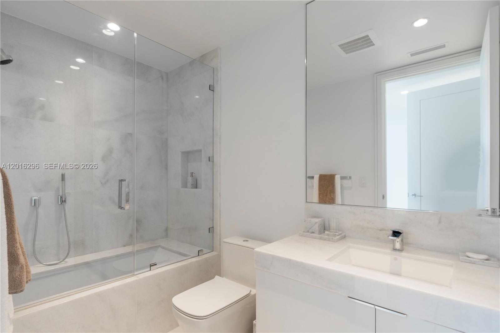 17975 Collins Ave #N-1402, Sunny Isles Beach FL 33160