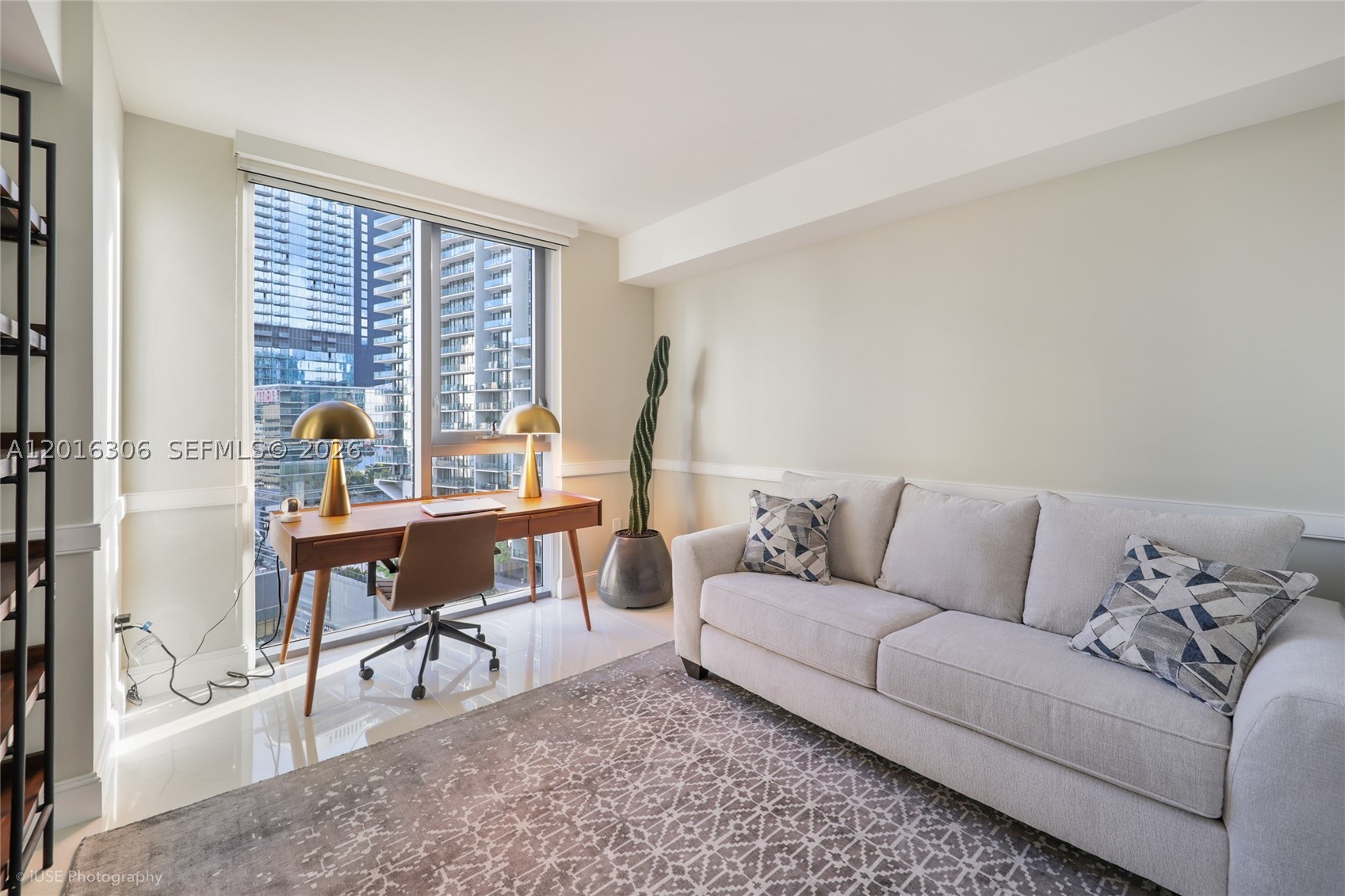 31 SE 6th St #2207, Miami FL 33131