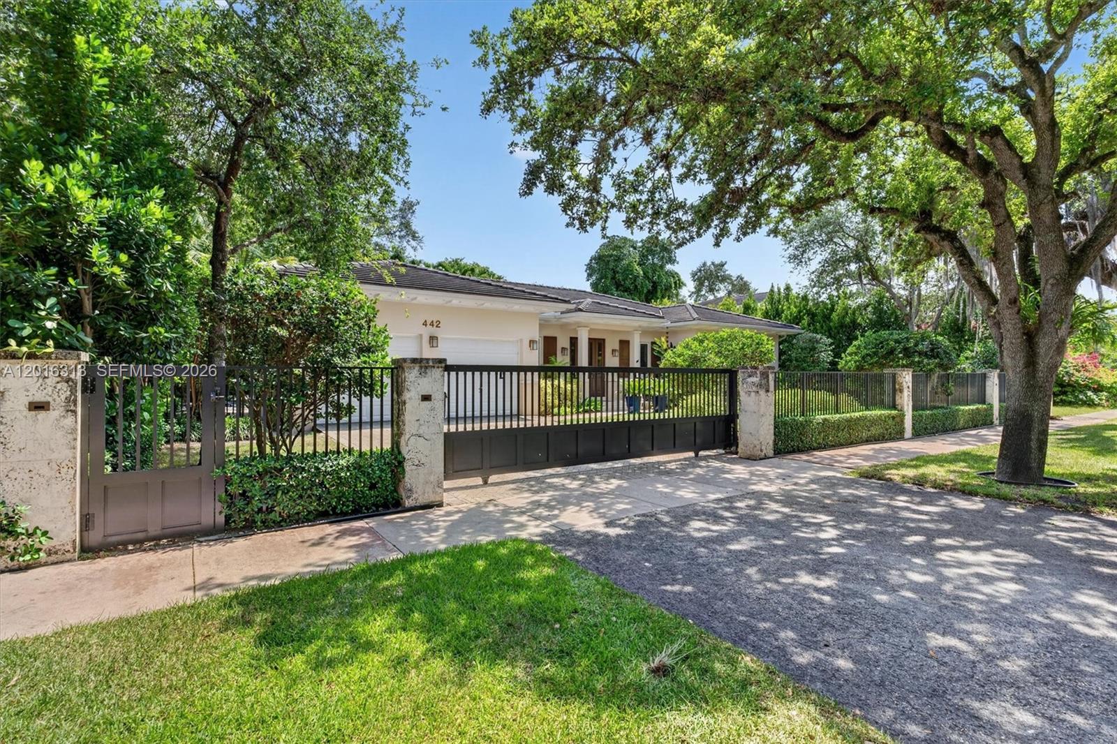 442 Amalfi Ave, Coral Gables FL 33146