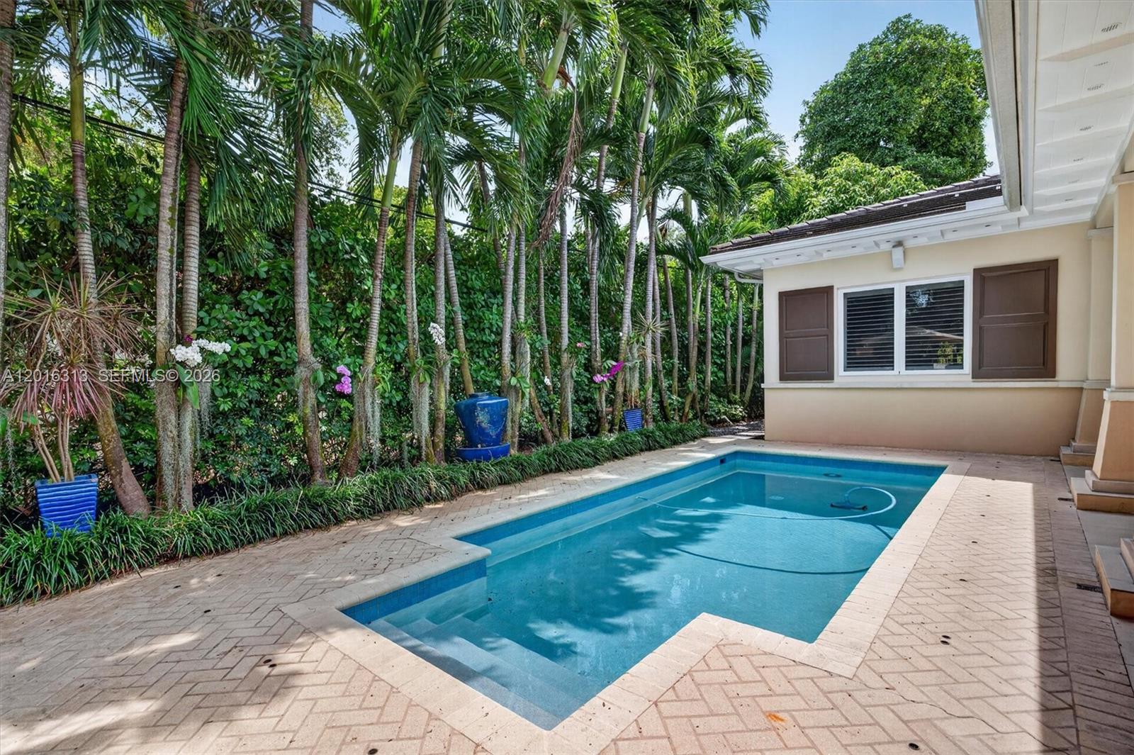 442 Amalfi Ave, Coral Gables FL 33146