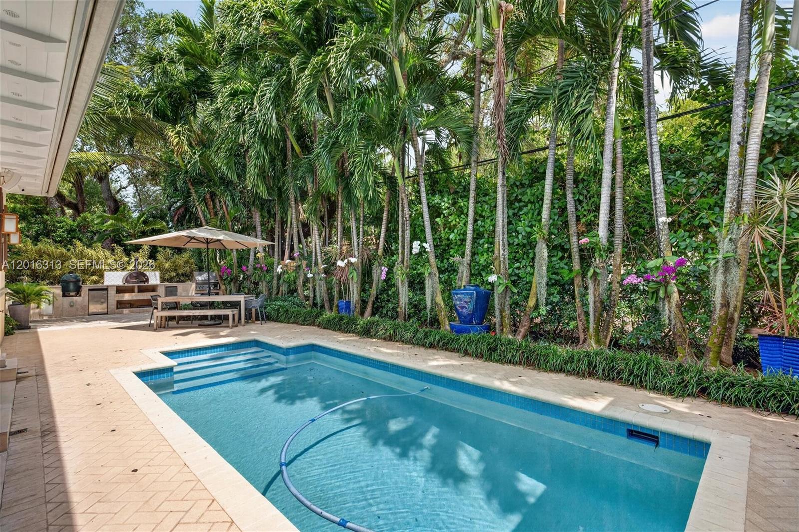442 Amalfi Ave, Coral Gables FL 33146
