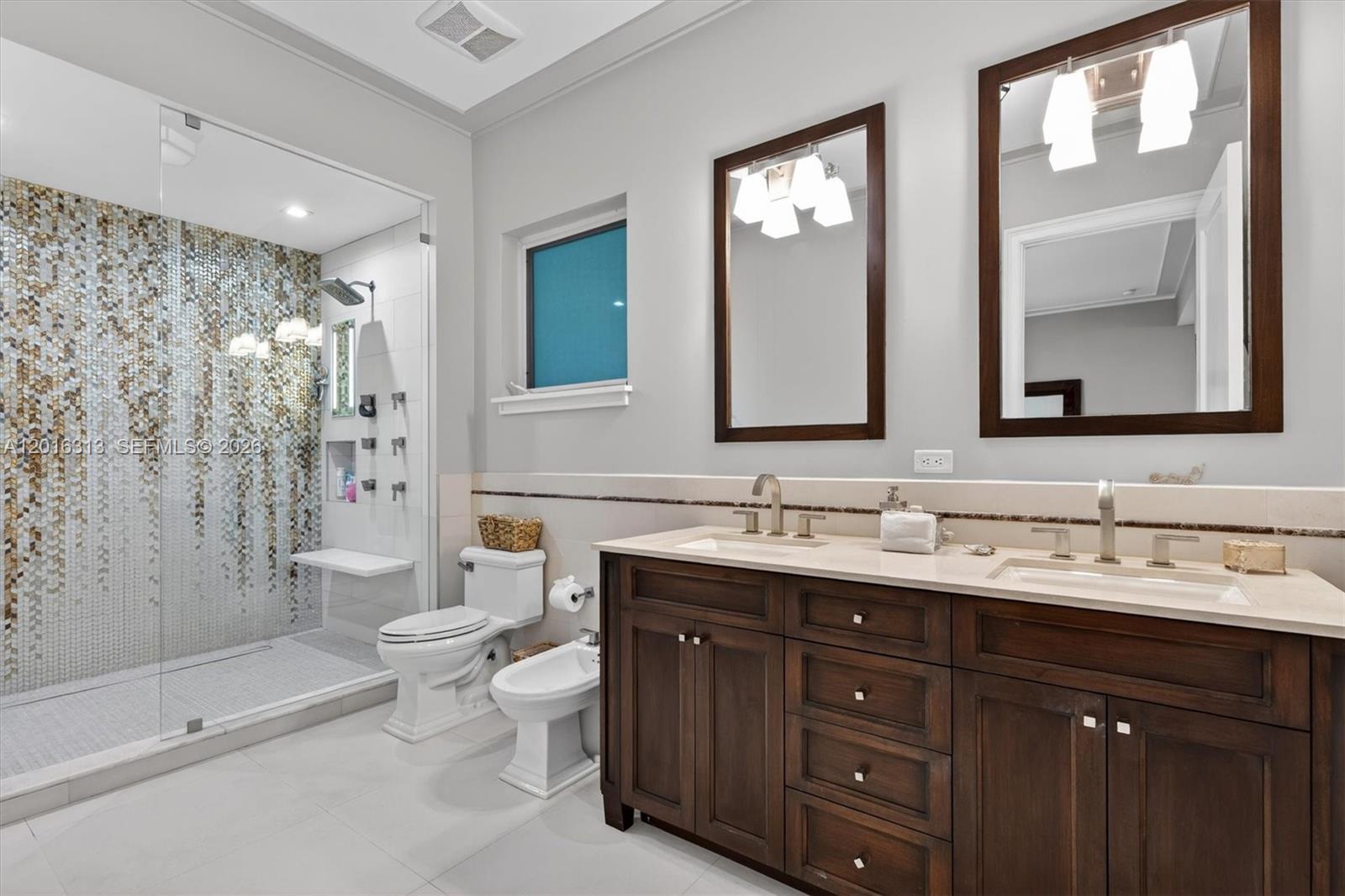 442 Amalfi Ave, Coral Gables FL 33146