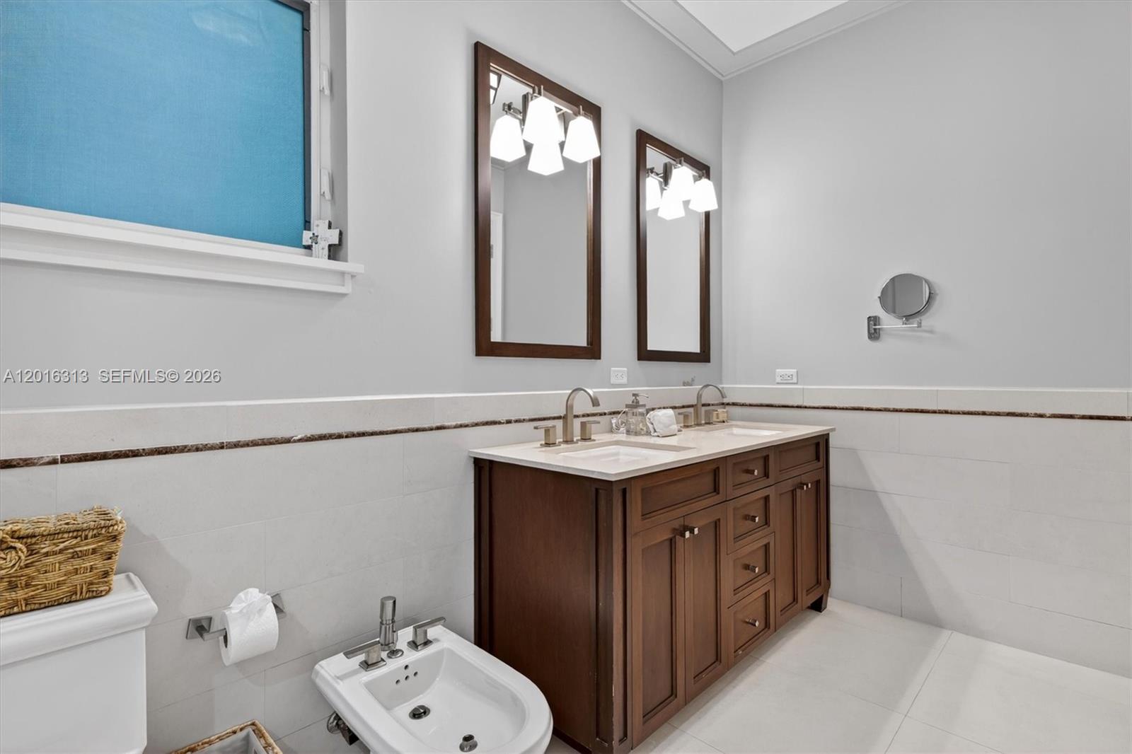 442 Amalfi Ave, Coral Gables FL 33146