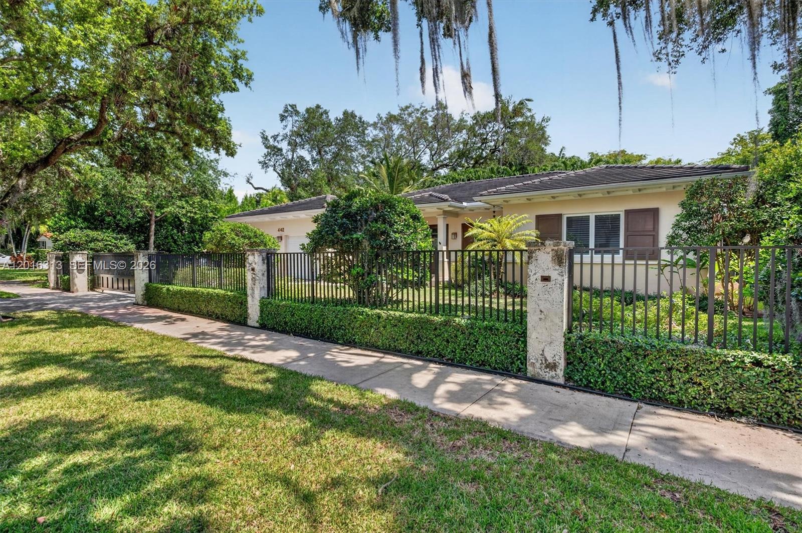 442 Amalfi Ave, Coral Gables FL 33146