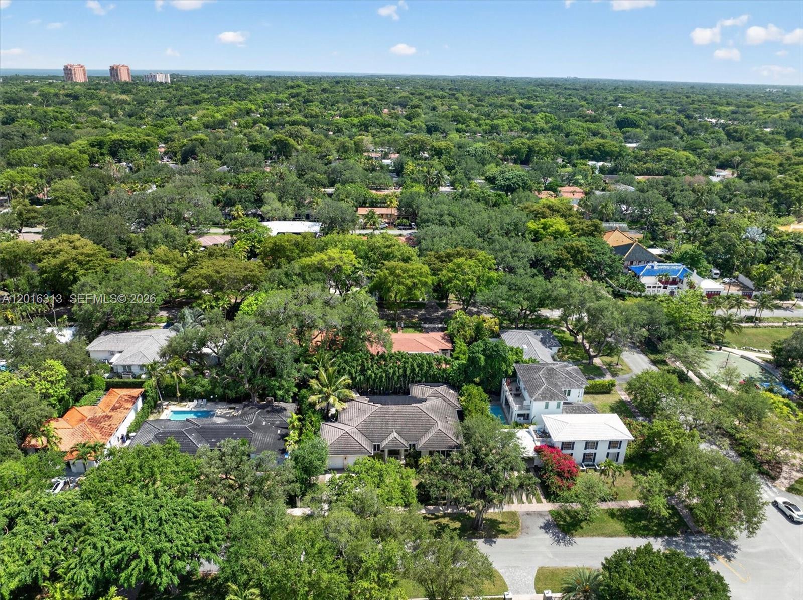 442 Amalfi Ave, Coral Gables FL 33146