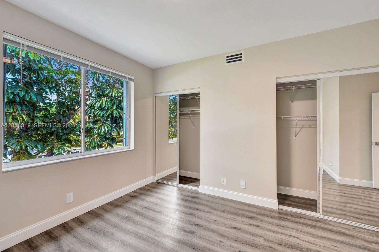 43 Simonton Cir, Weston FL 33326