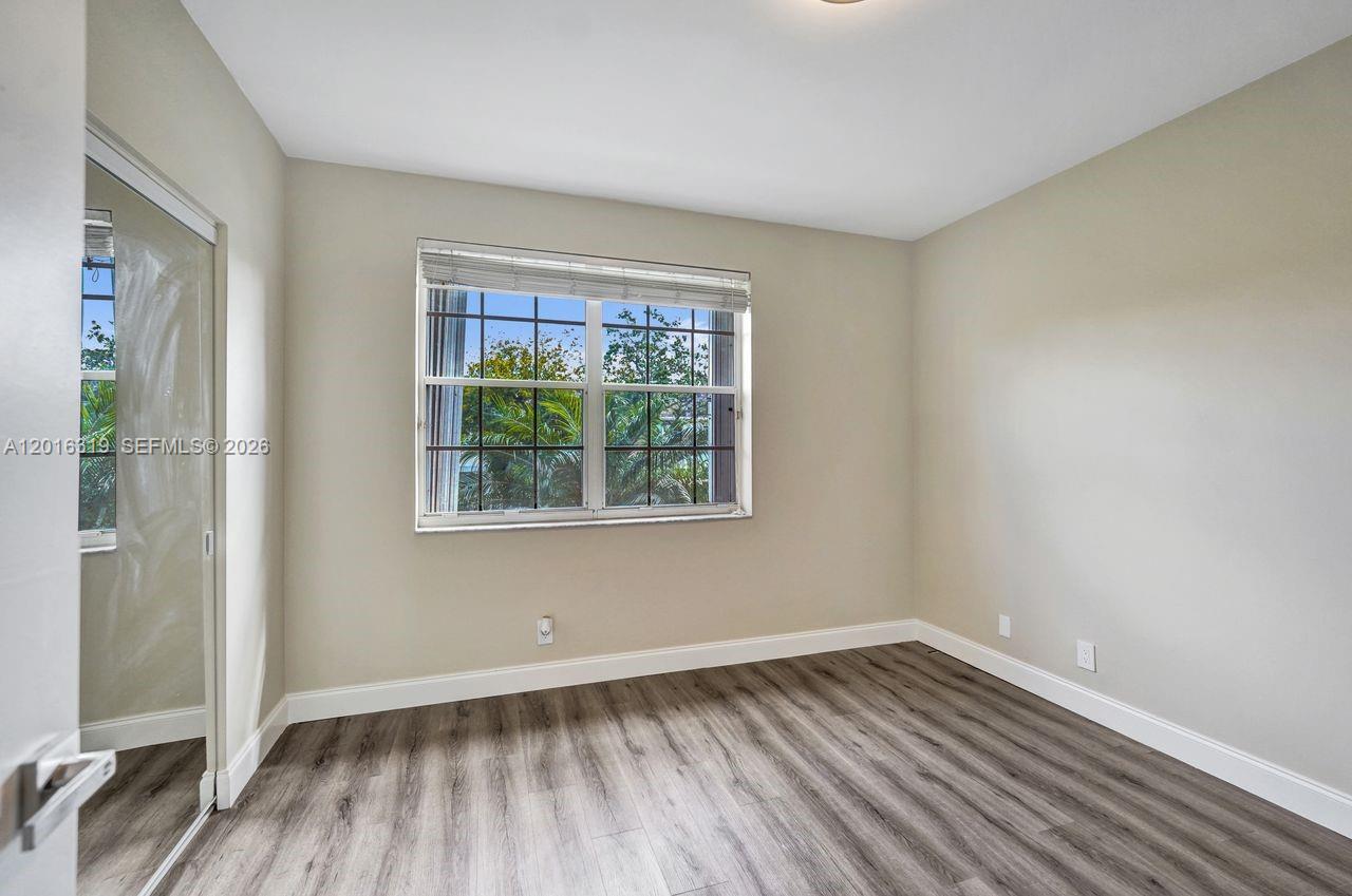 43 Simonton Cir, Weston FL 33326