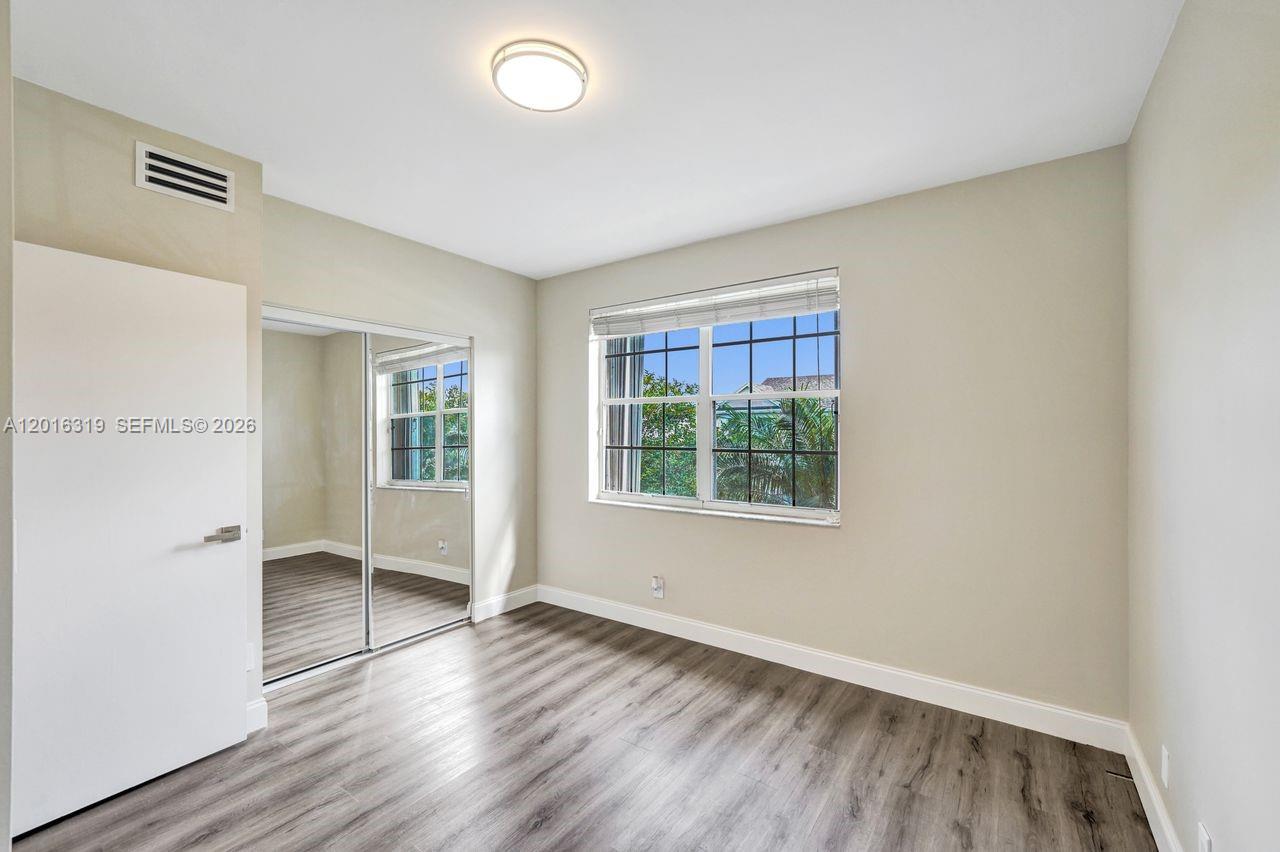 43 Simonton Cir, Weston FL 33326