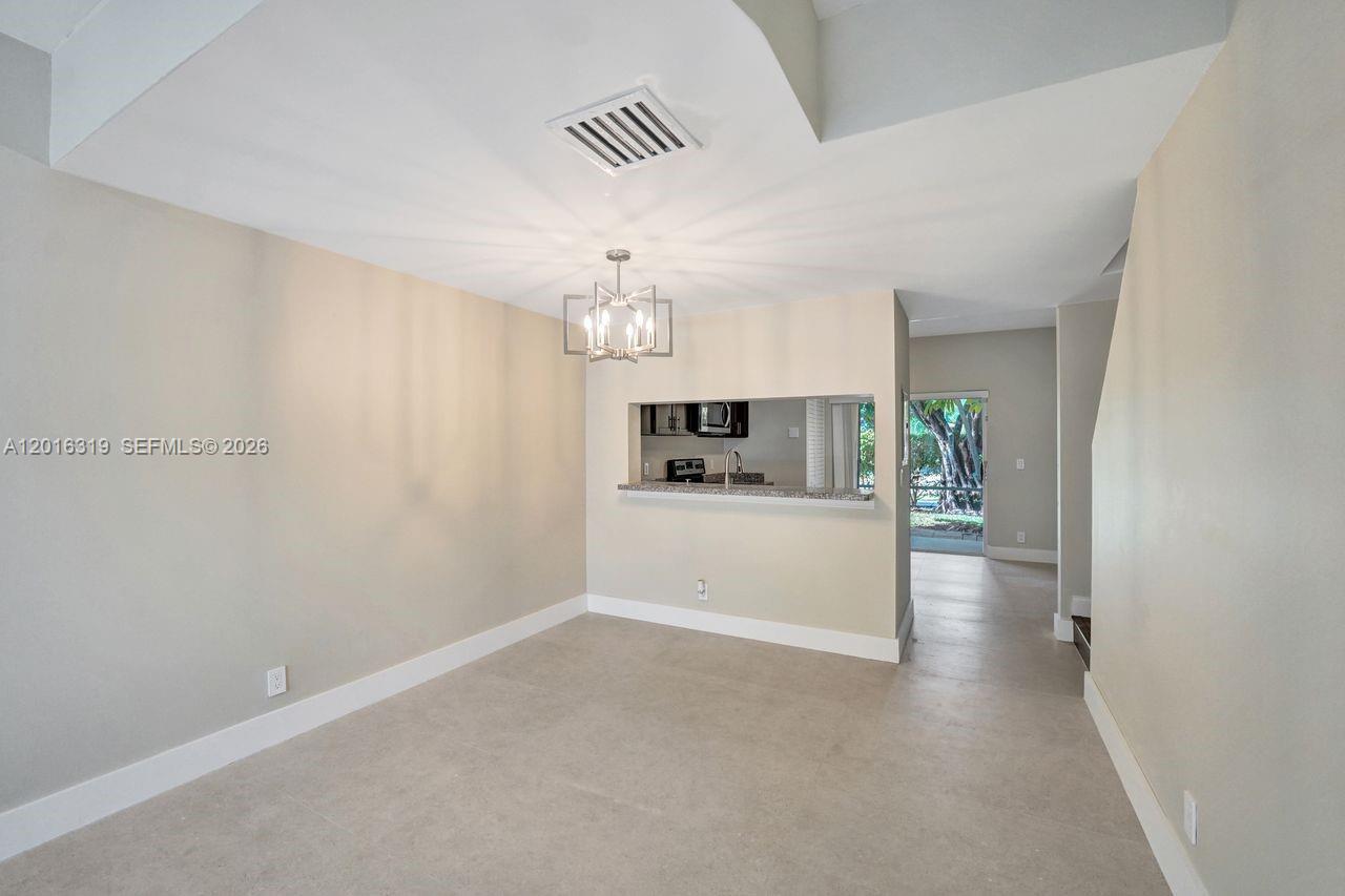 43 Simonton Cir, Weston FL 33326
