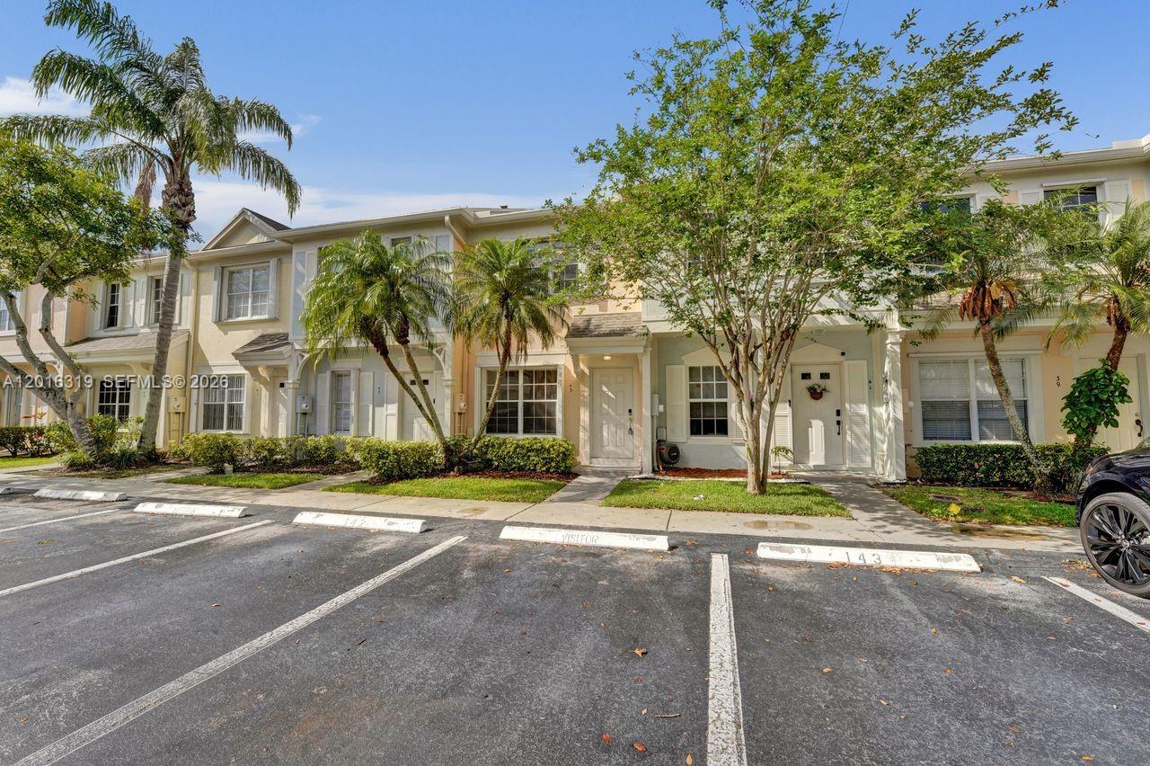 43 Simonton Cir, Weston FL 33326