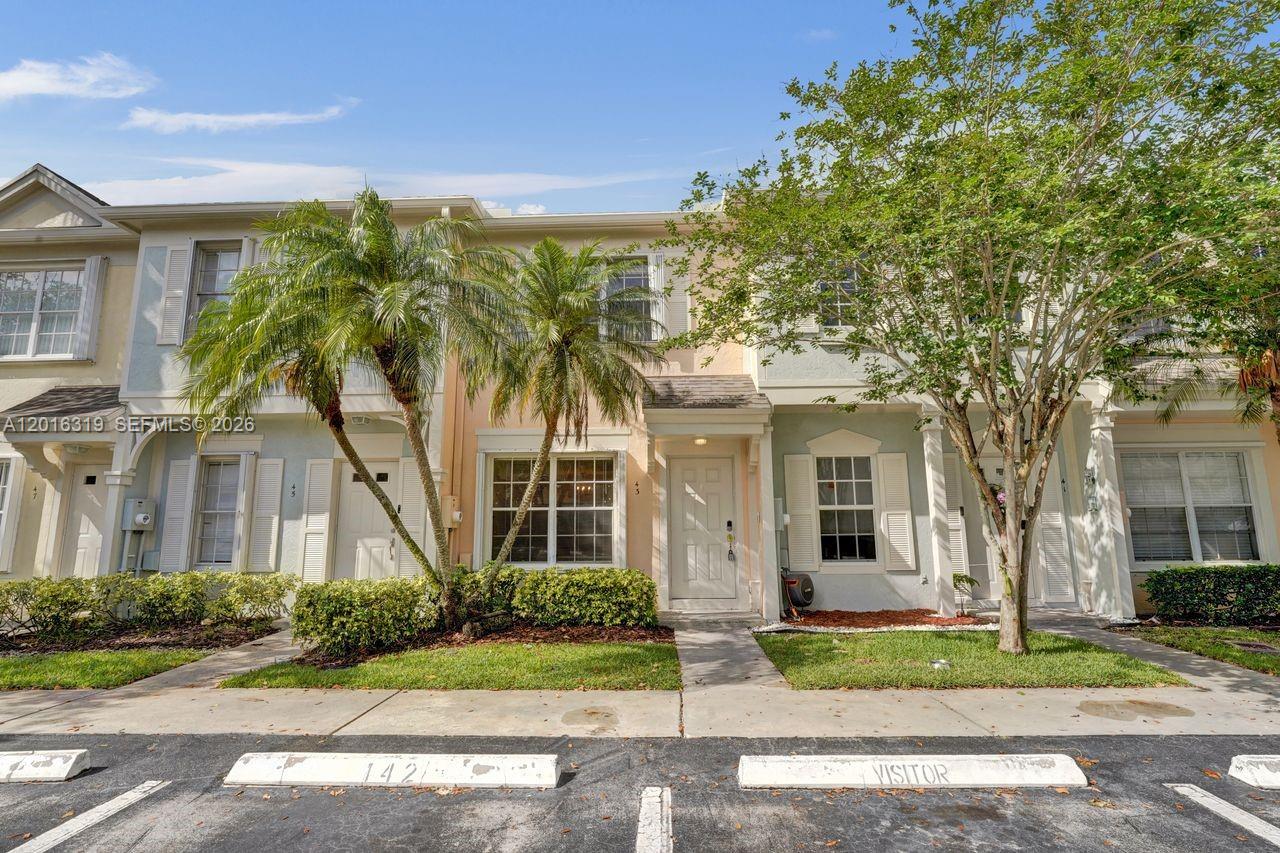 43 Simonton Cir, Weston FL 33326