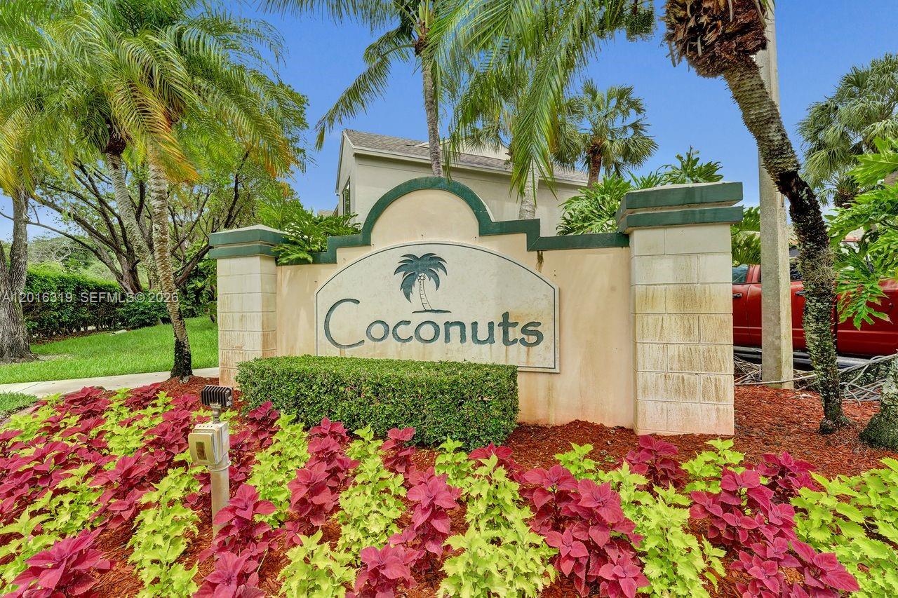 43 Simonton Cir, Weston FL 33326