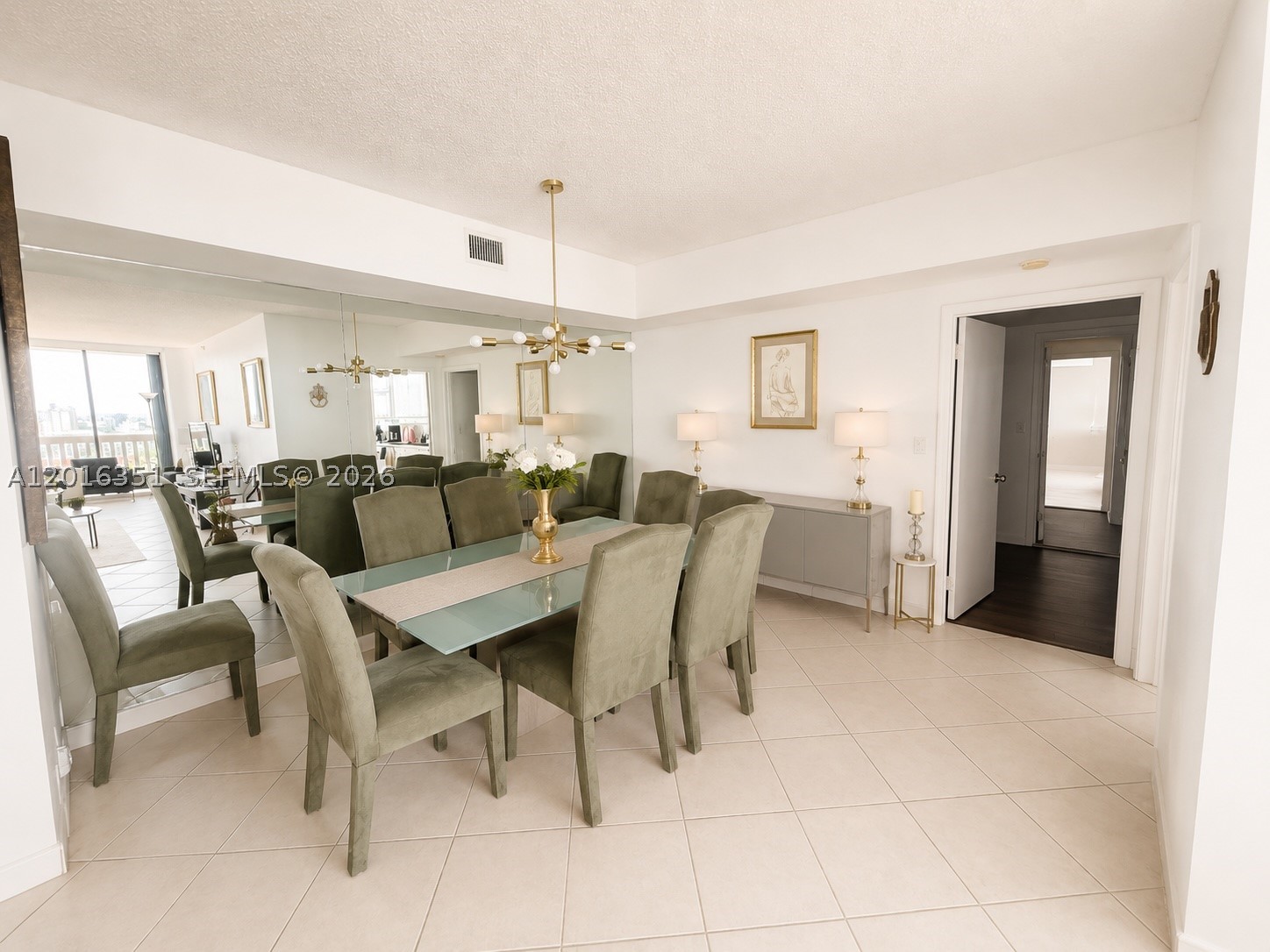 2000 Island Blvd #2710, Aventura FL 33160