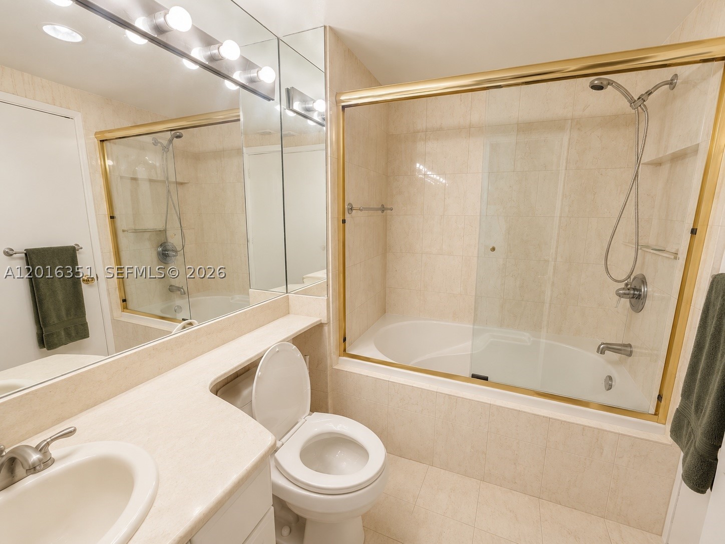 2000 Island Blvd #2710, Aventura FL 33160