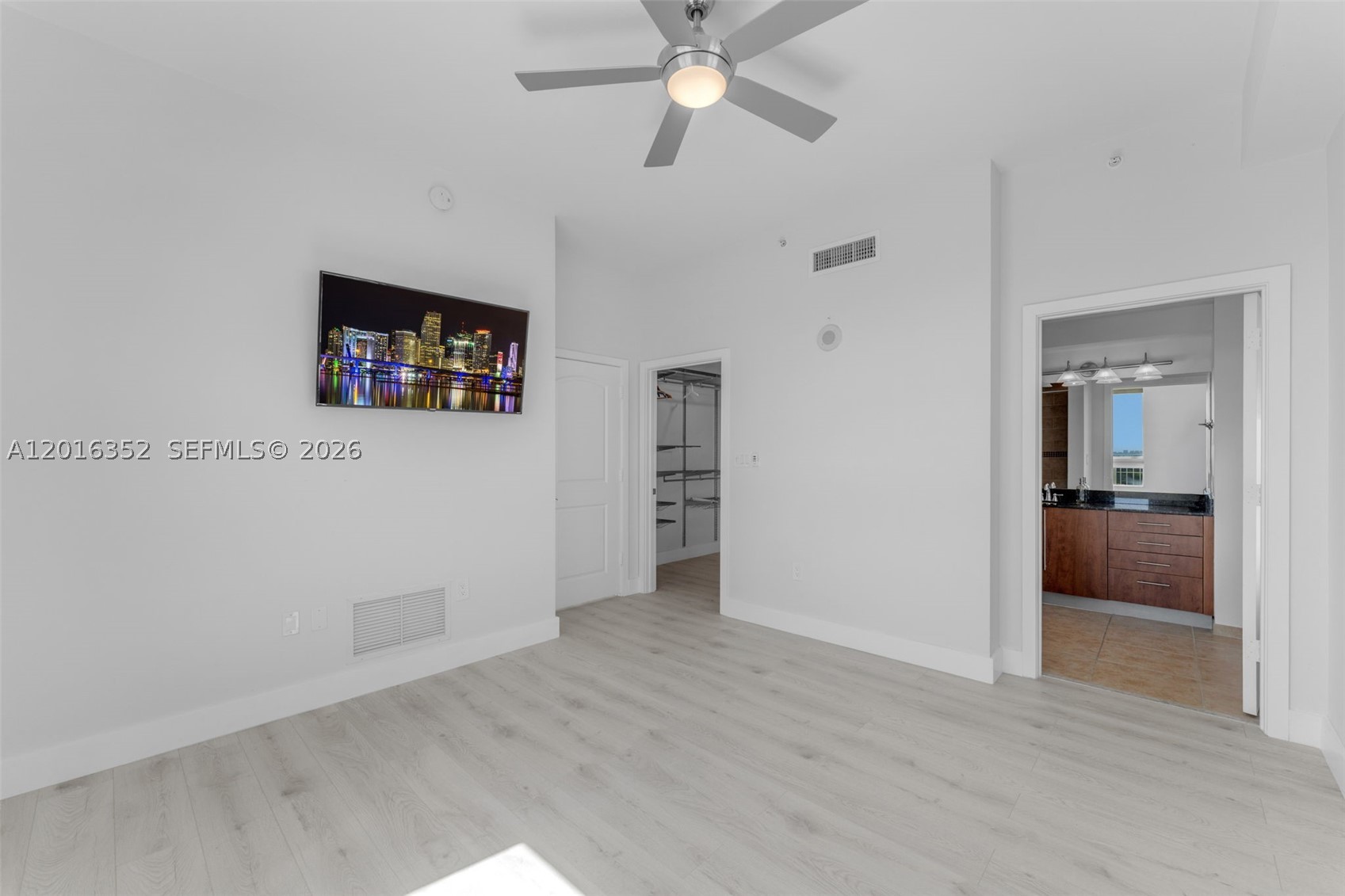 7350 SW 89th St #2202S, Miami FL 33156