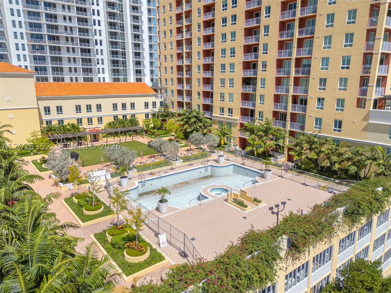 7350 SW 89th St #2202S, Miami FL 33156