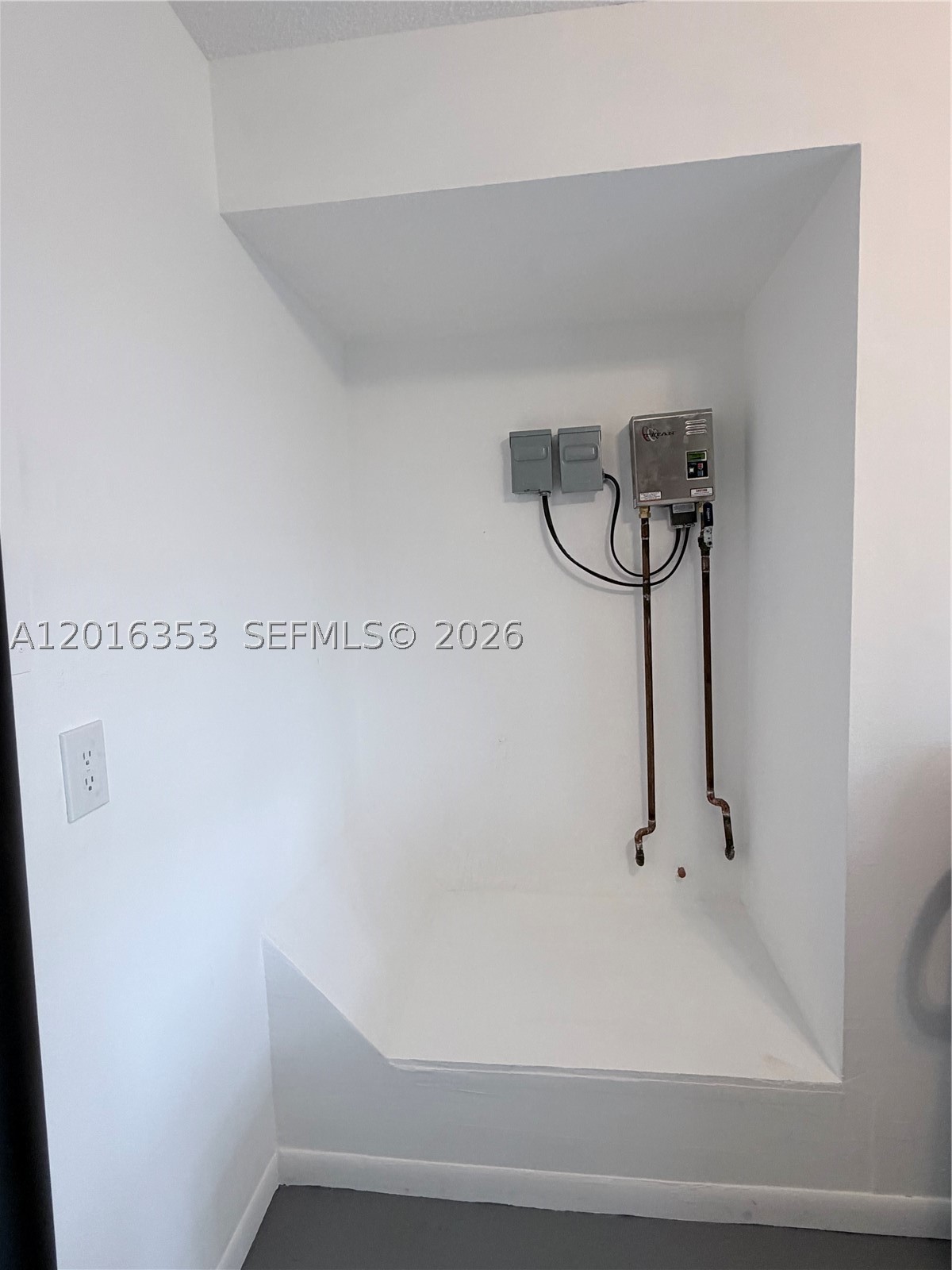 4420 NW 16th St, Lauderhill FL 33313