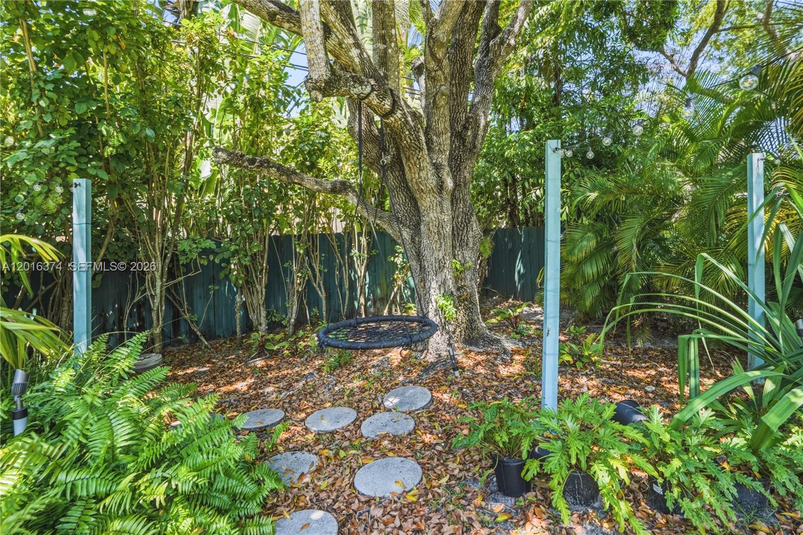 7830 SW 53rd Pl, Miami FL 33143
