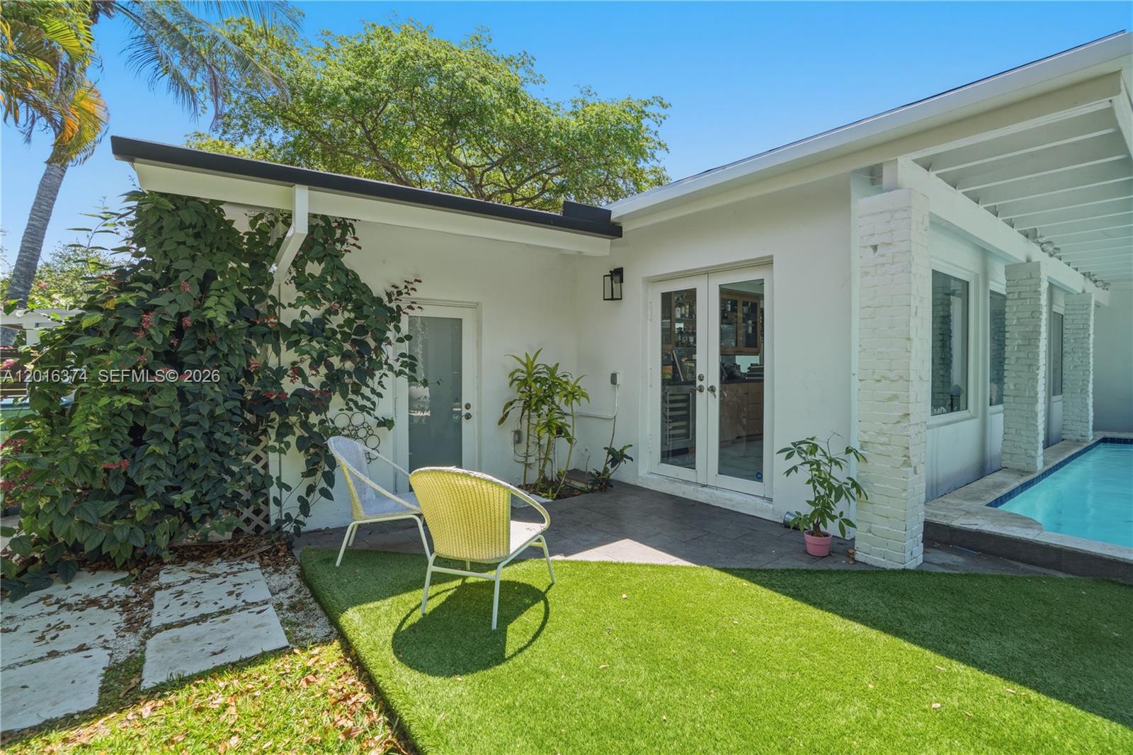 7830 SW 53rd Pl, Miami FL 33143