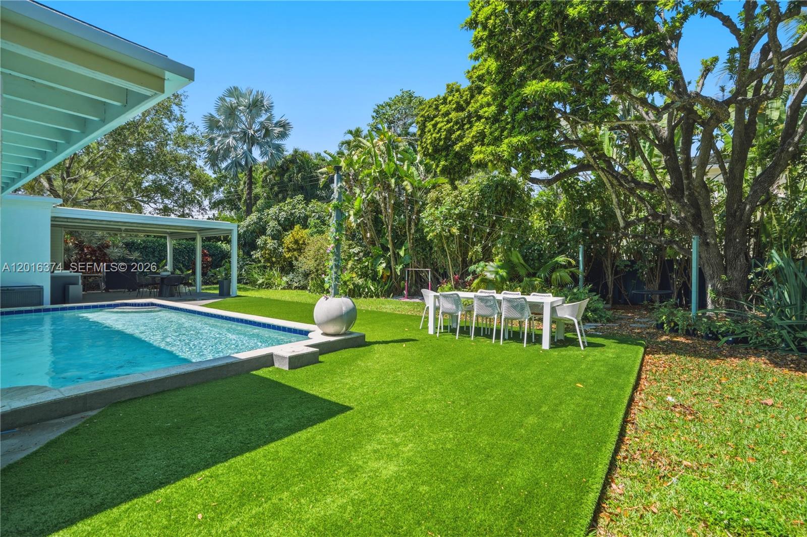 7830 SW 53rd Pl, Miami FL 33143