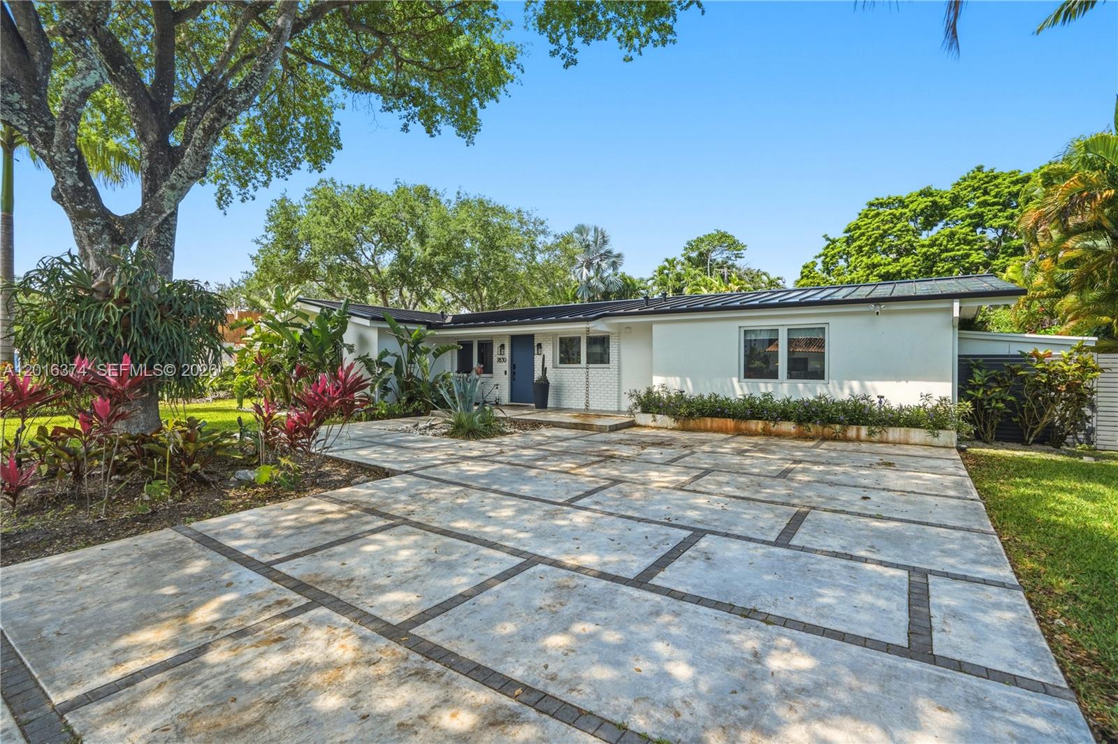 7830 SW 53rd Pl, Miami FL 33143