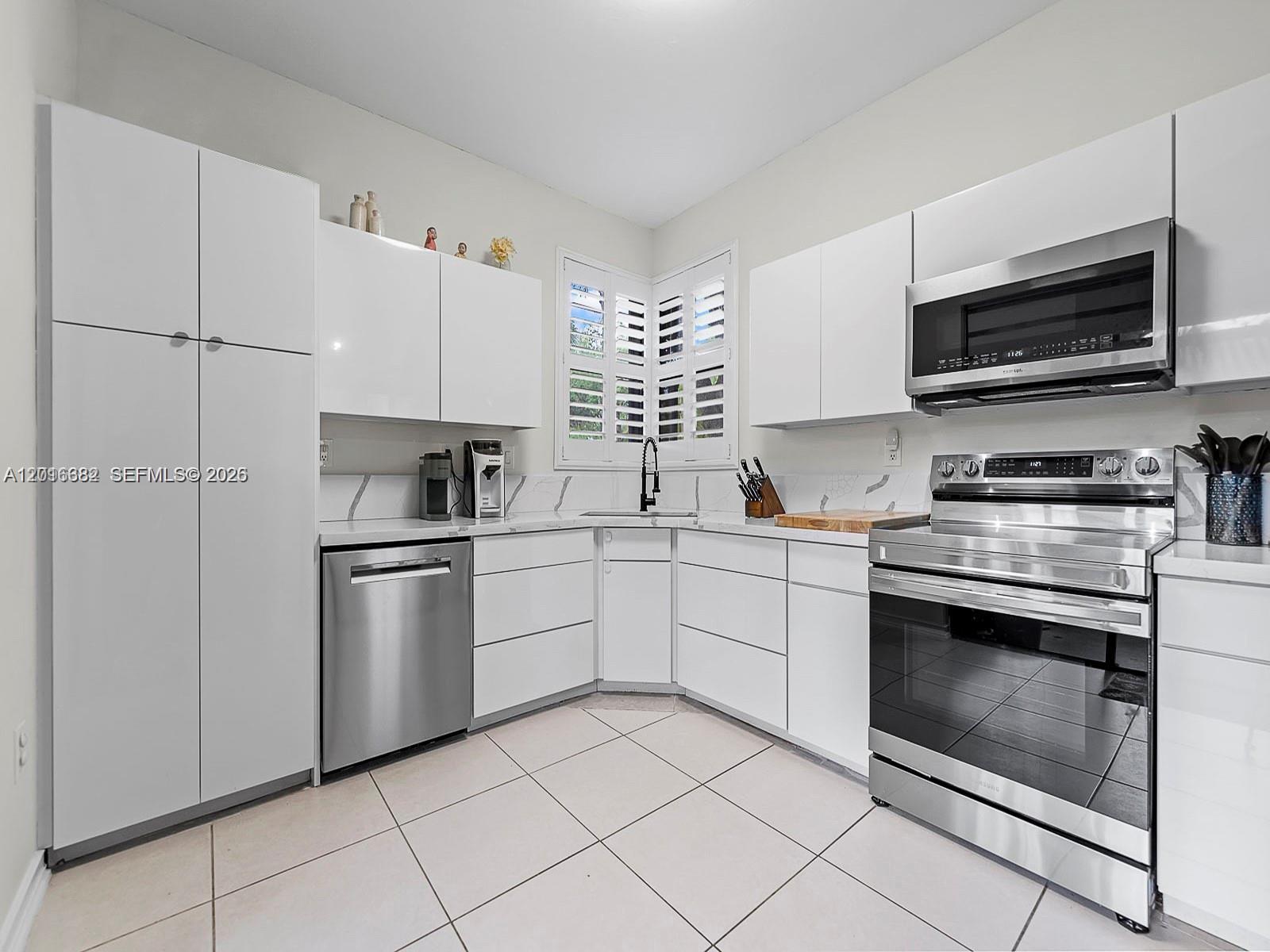 15533 N Miami Lakeway N #101-19, Miami Lakes FL 33014