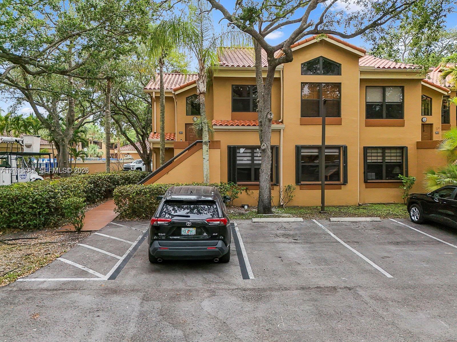 15533 N Miami Lakeway N #101-19, Miami Lakes FL 33014