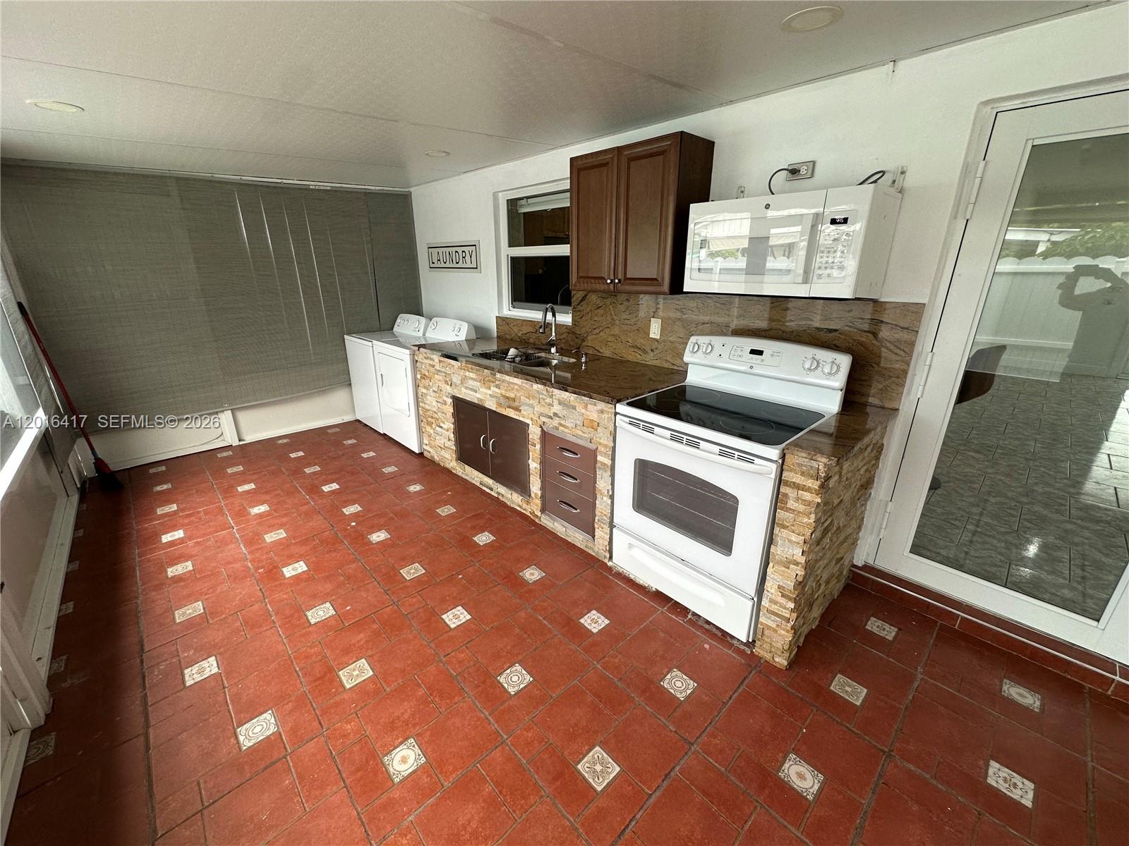 15640 SW 102nd Pl #15640, Miami FL 33157