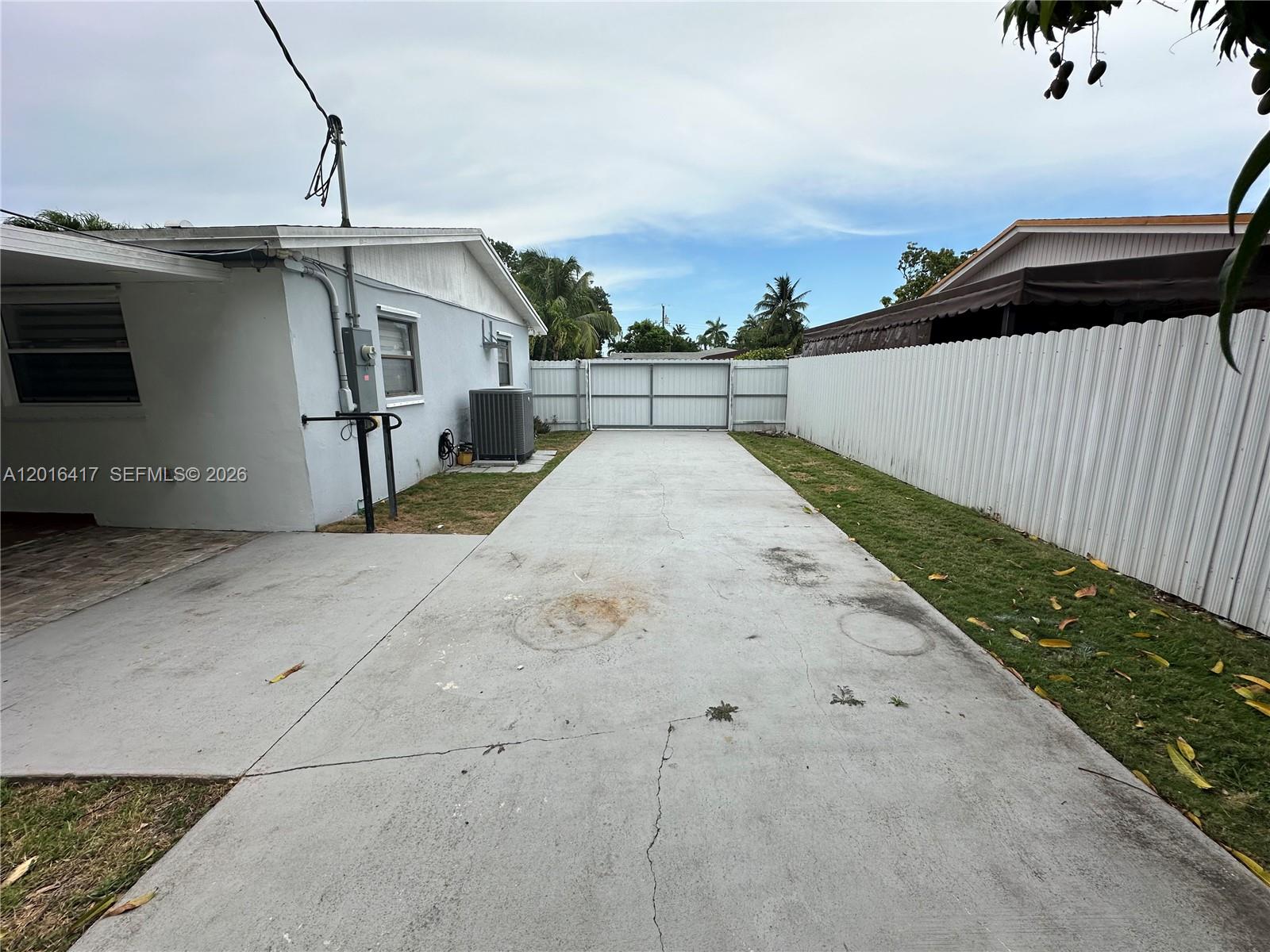 15640 SW 102nd Pl #15640, Miami FL 33157