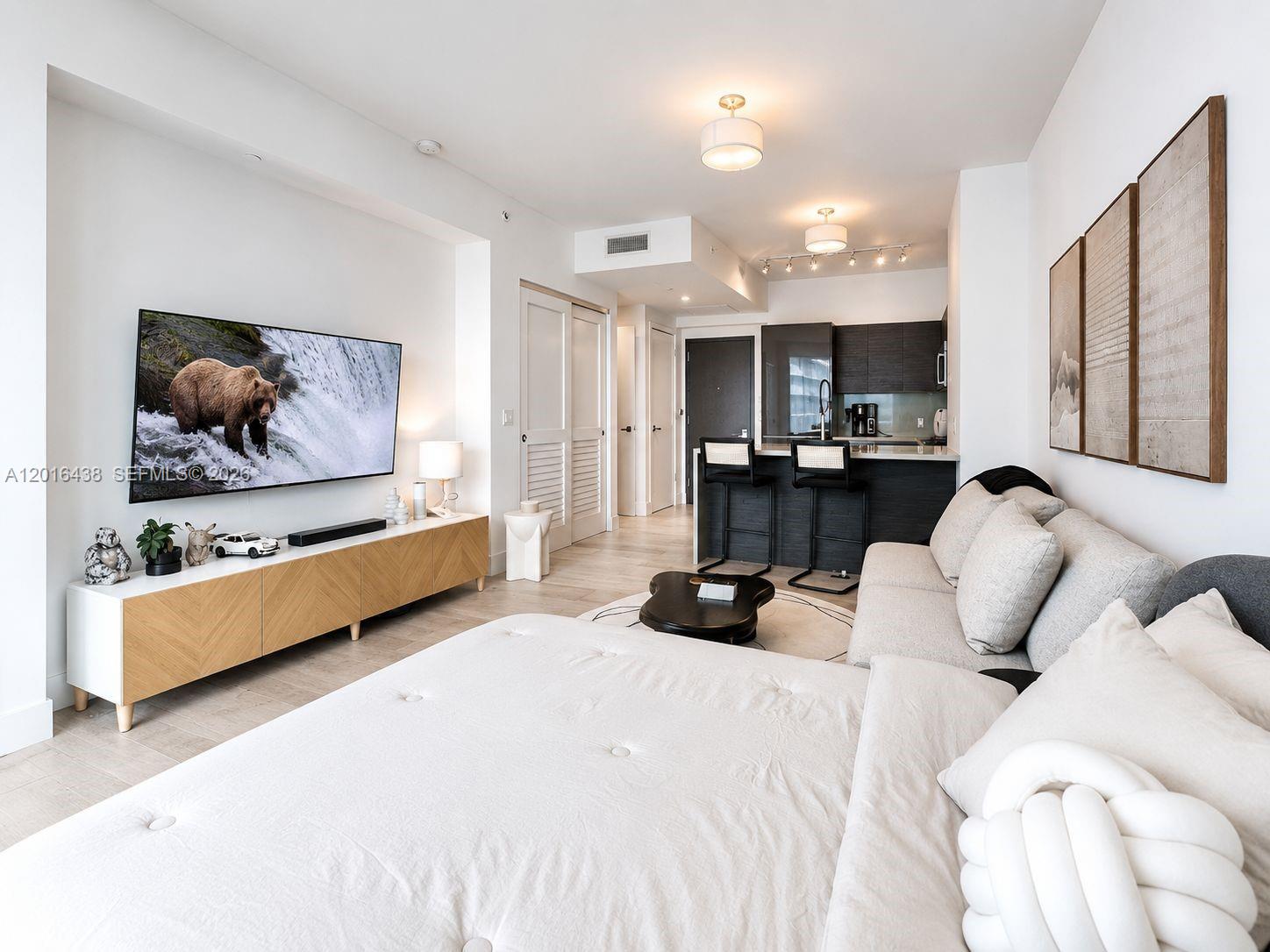 1080 Brickell Ave #1705, Miami FL 33131