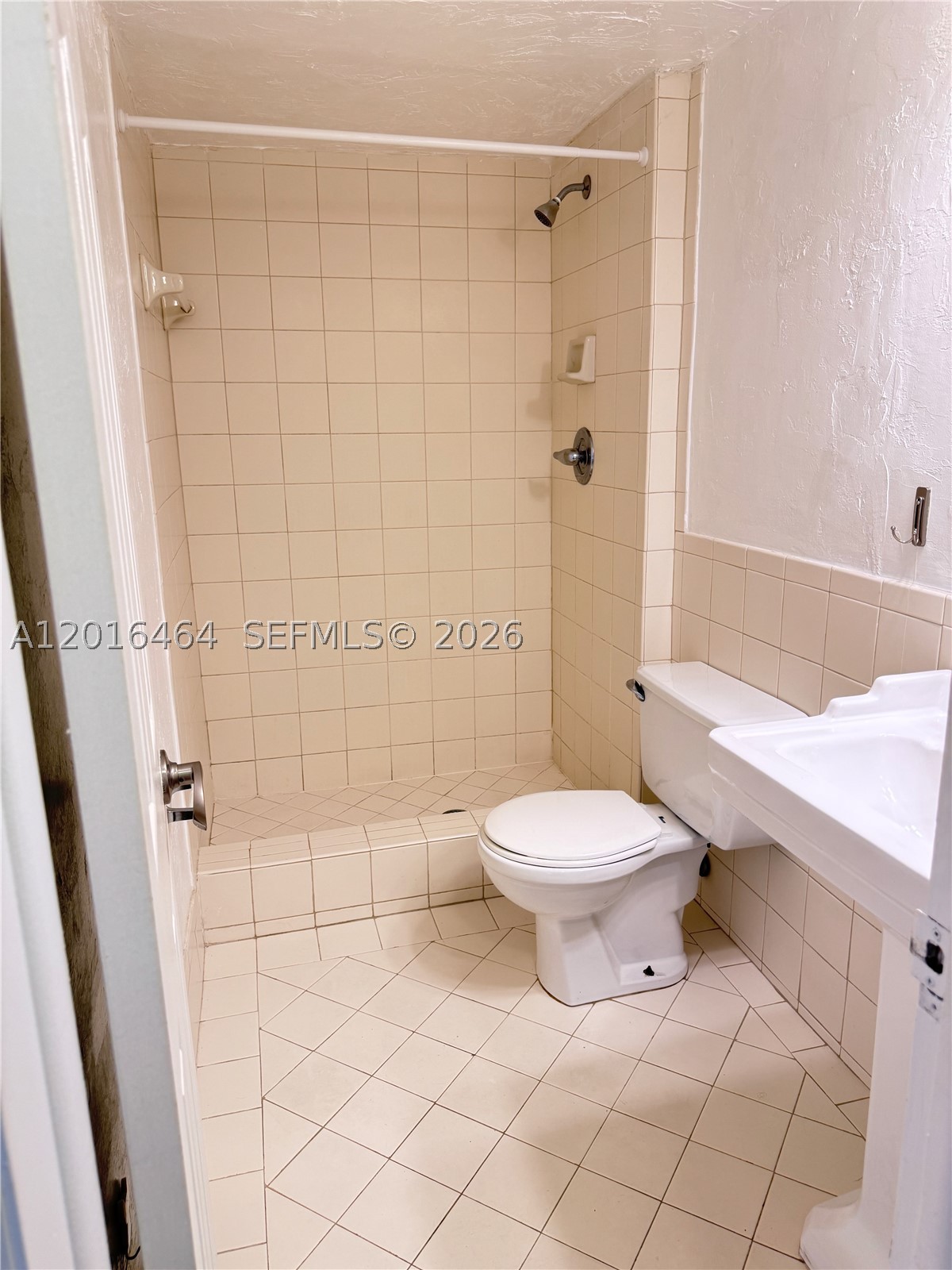 1205 Mariposa Ave #301, Coral Gables FL 33146