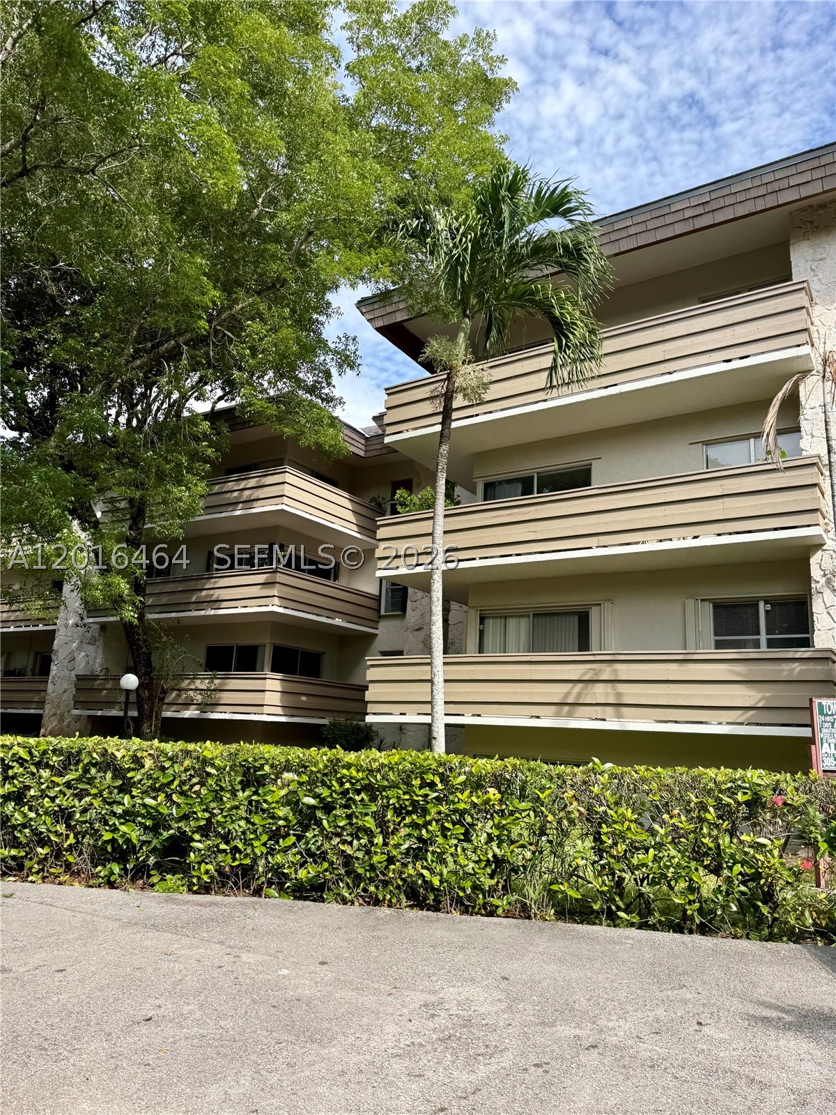 1205 Mariposa Ave #301, Coral Gables FL 33146