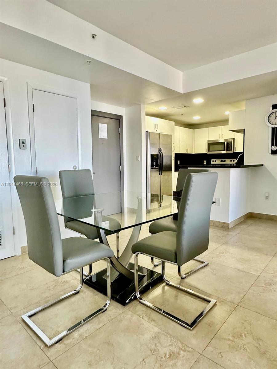 185 SE 14th Ter #1905, Miami FL 33131