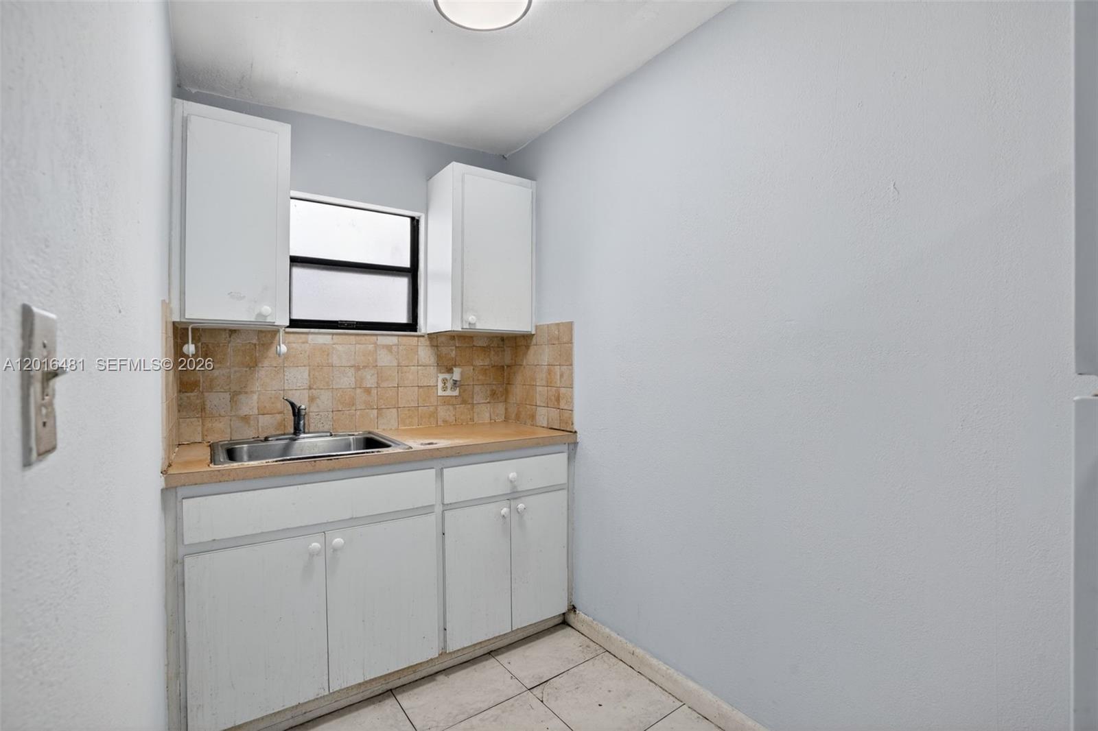 2451 NW 11th St, Miami FL 33125