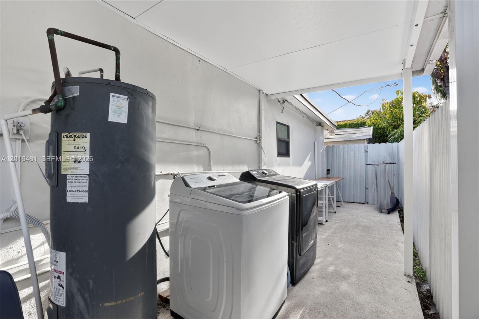 2451 NW 11th St, Miami FL 33125