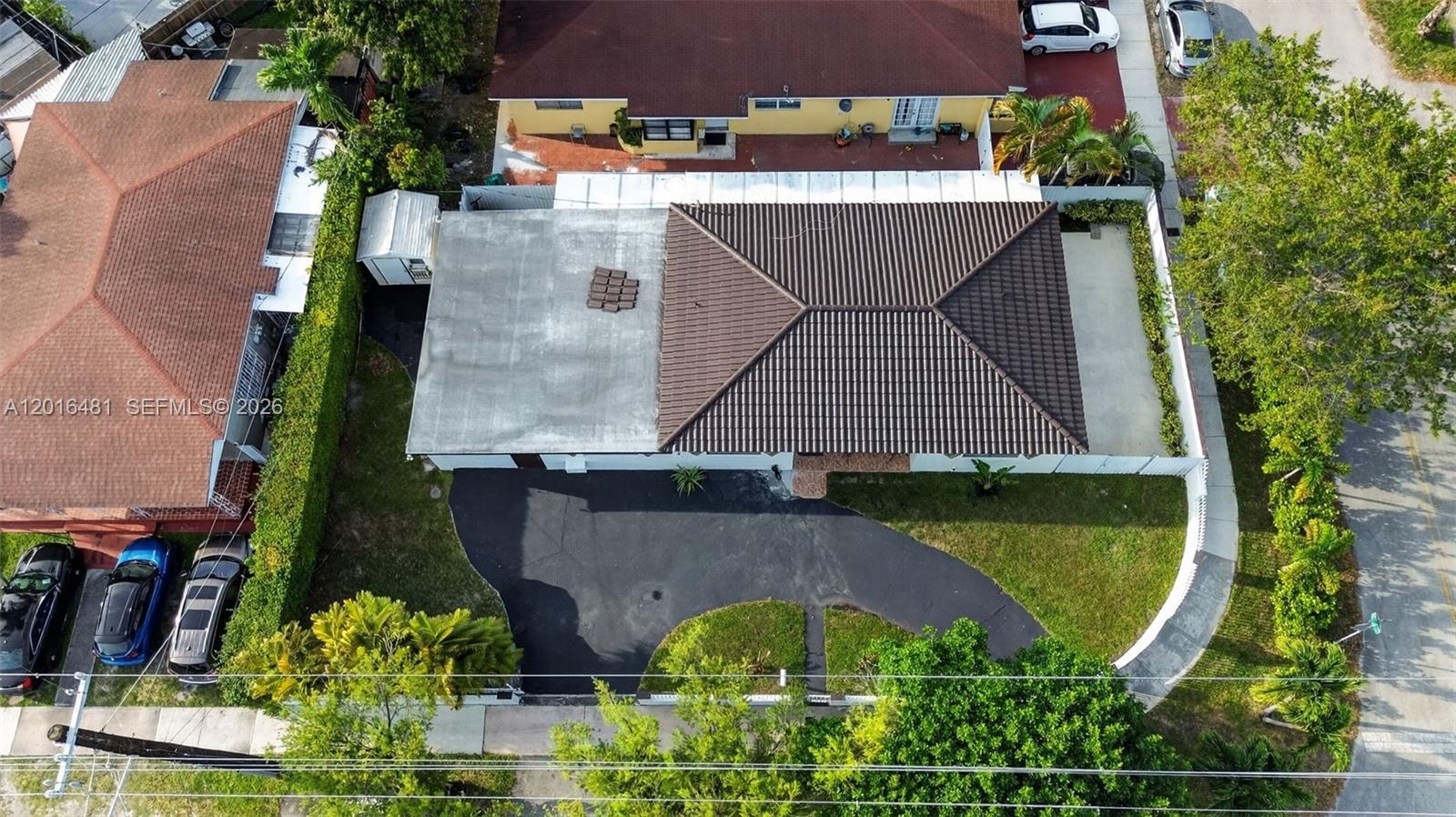 2451 NW 11th St, Miami FL 33125