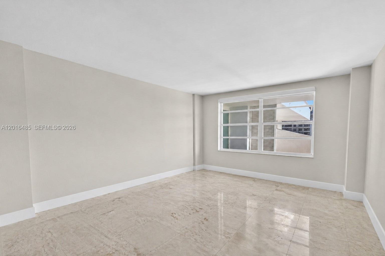 199 Ocean Lane Dr #811, Key Biscayne FL 33149