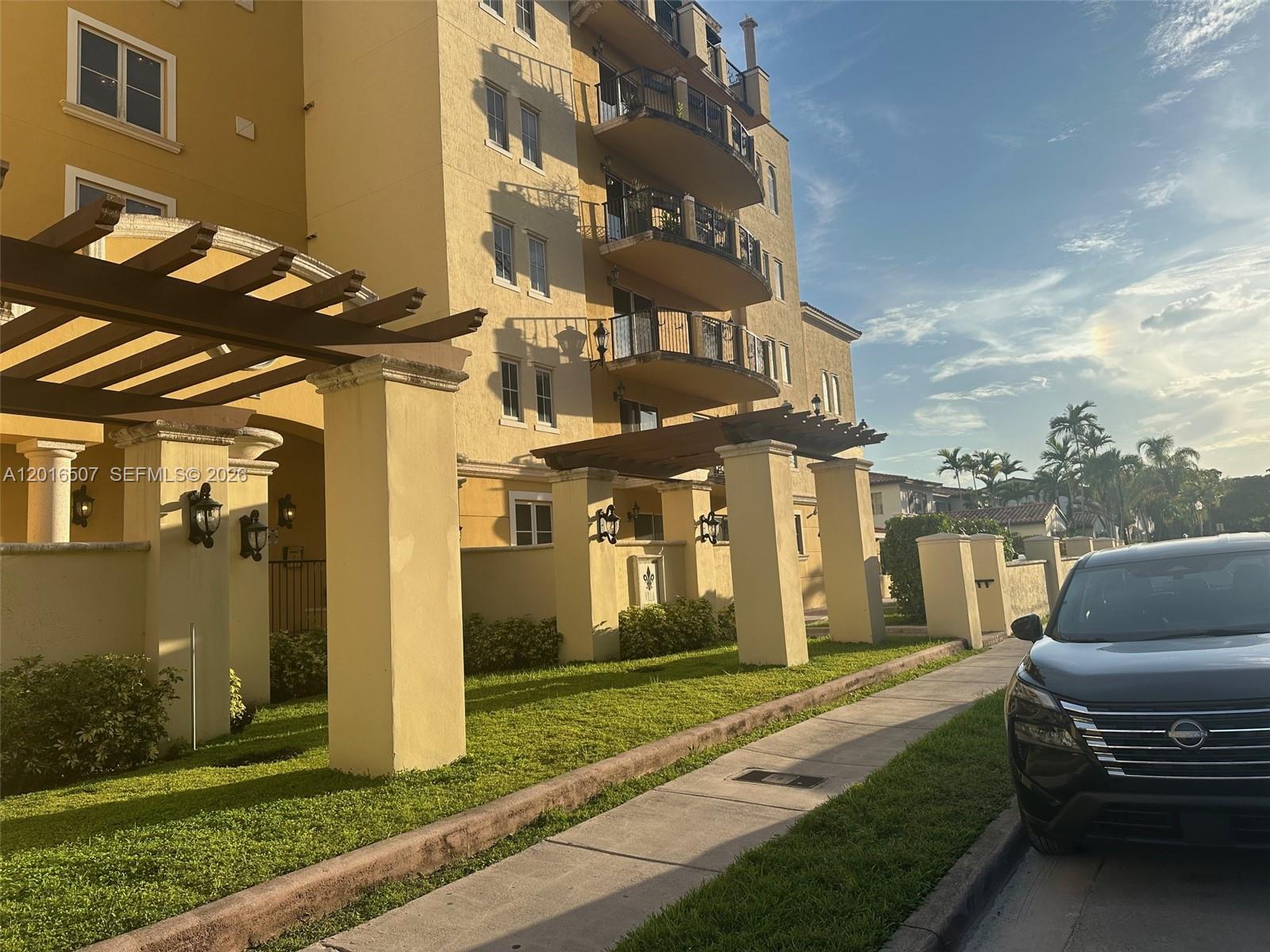 322 Madeira Ave #302, Coral Gables FL 33134