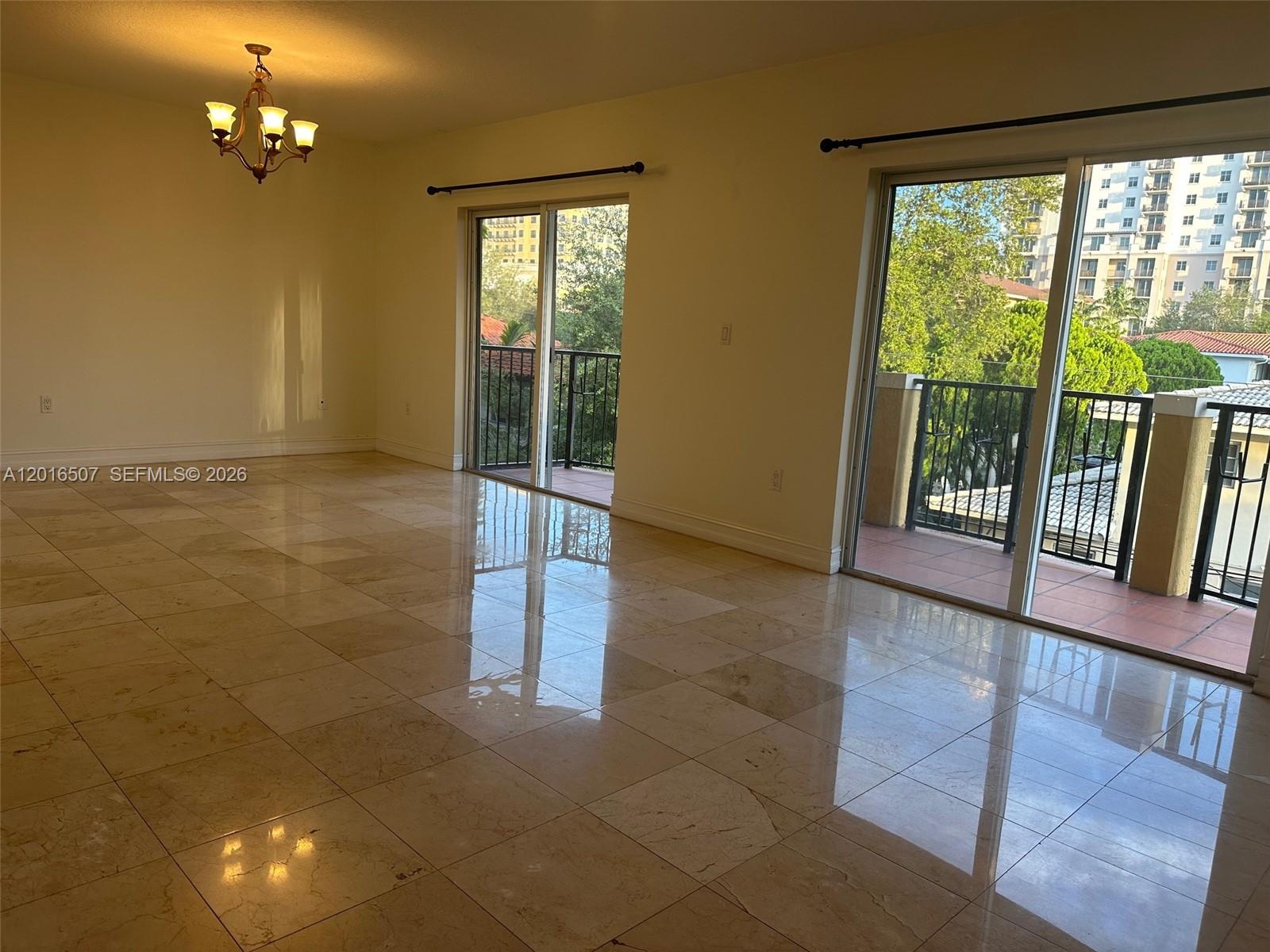 322 Madeira Ave #302, Coral Gables FL 33134