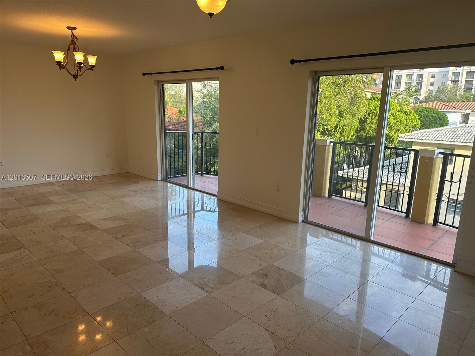 322 Madeira Ave #302, Coral Gables FL 33134