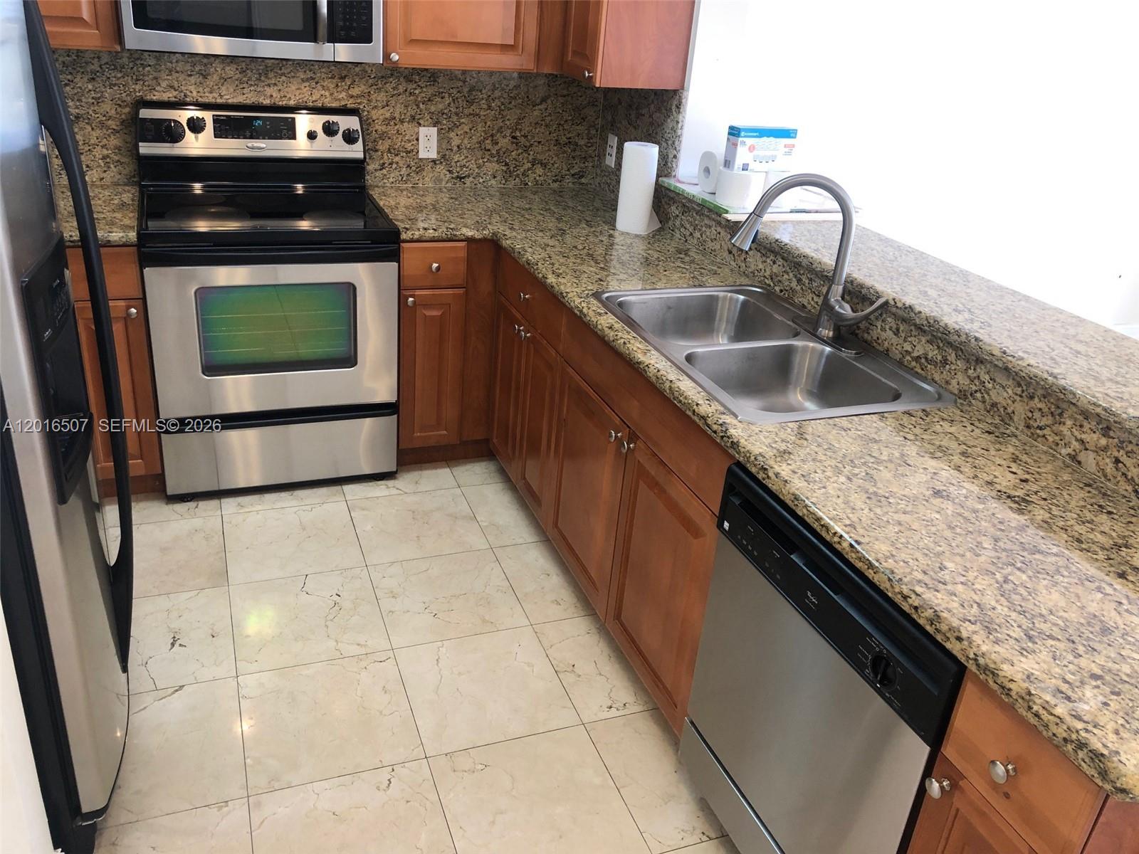 322 Madeira Ave #302, Coral Gables FL 33134