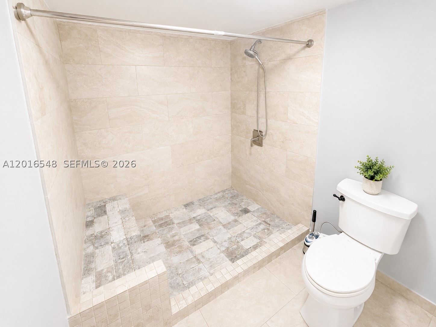 110 Salamanca Ave #PH, Coral Gables FL 33134