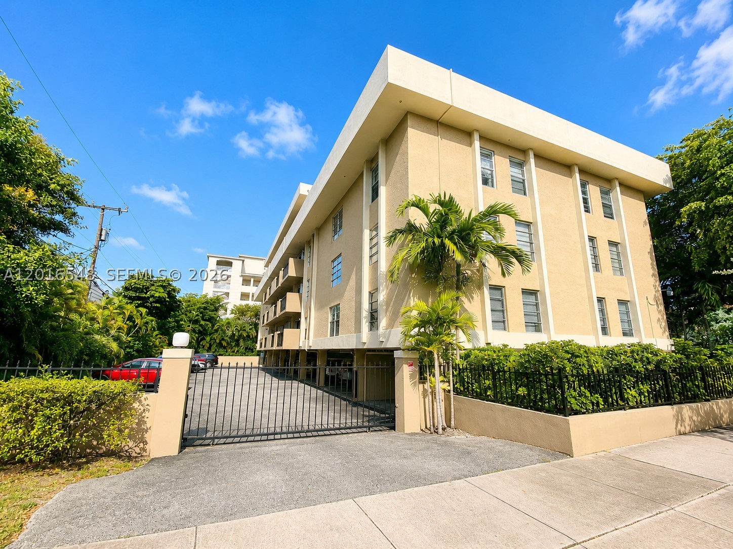 110 Salamanca Ave #PH, Coral Gables FL 33134
