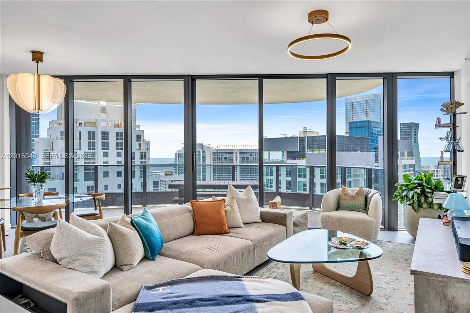 1000 Brickell Plz #4601, Miami FL 33131