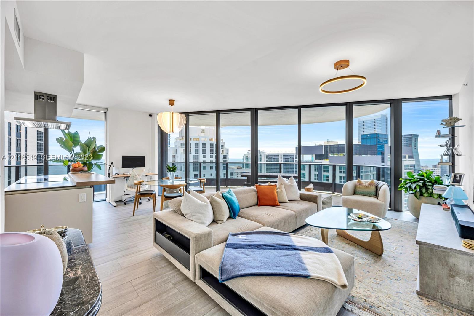1000 Brickell Plz #4601, Miami FL 33131