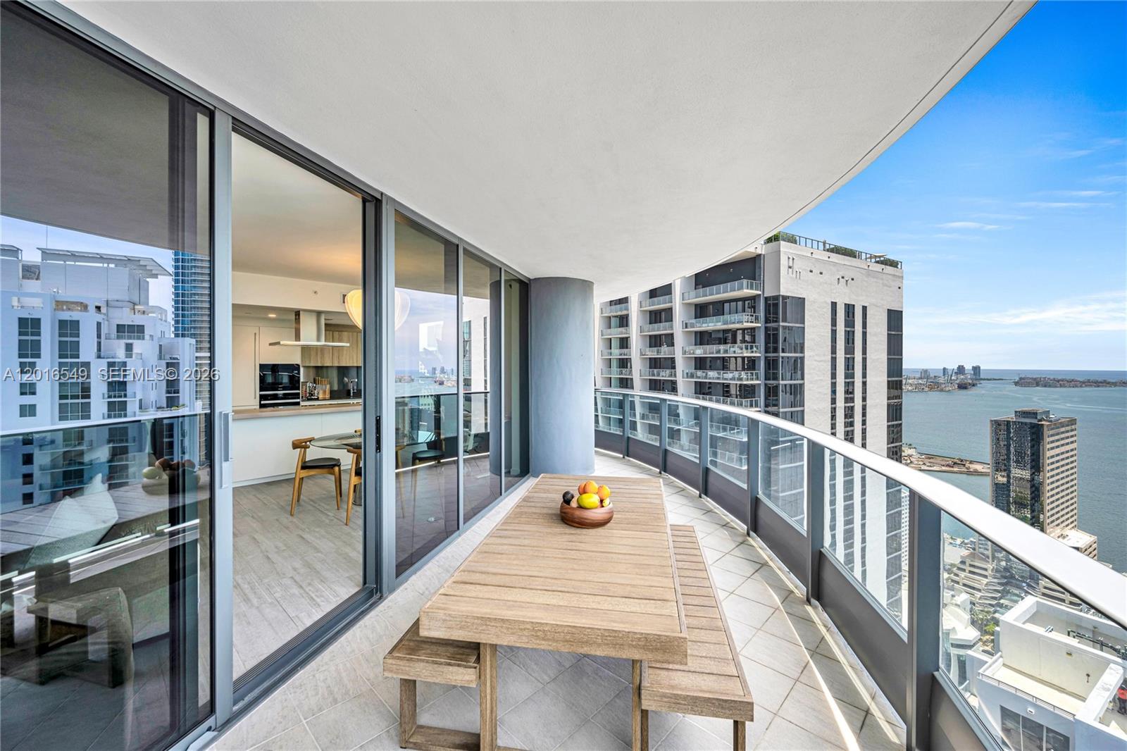 1000 Brickell Plz #4601, Miami FL 33131