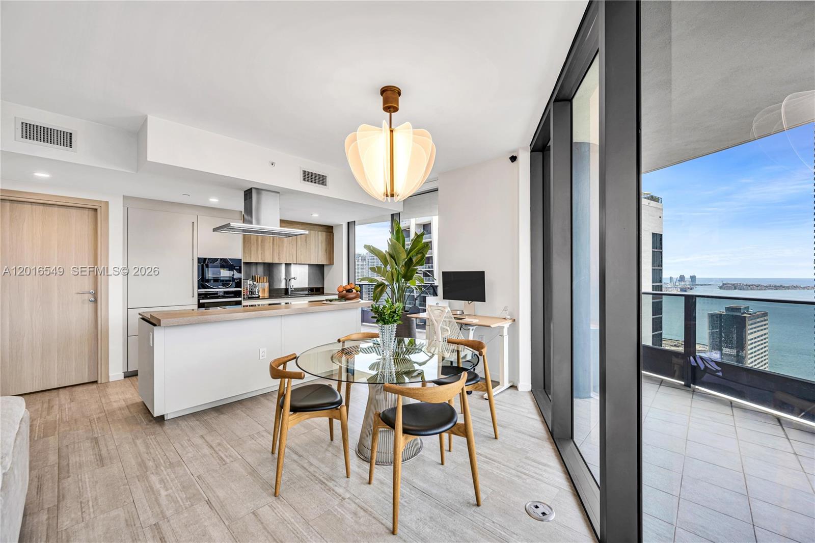 1000 Brickell Plz #4601, Miami FL 33131