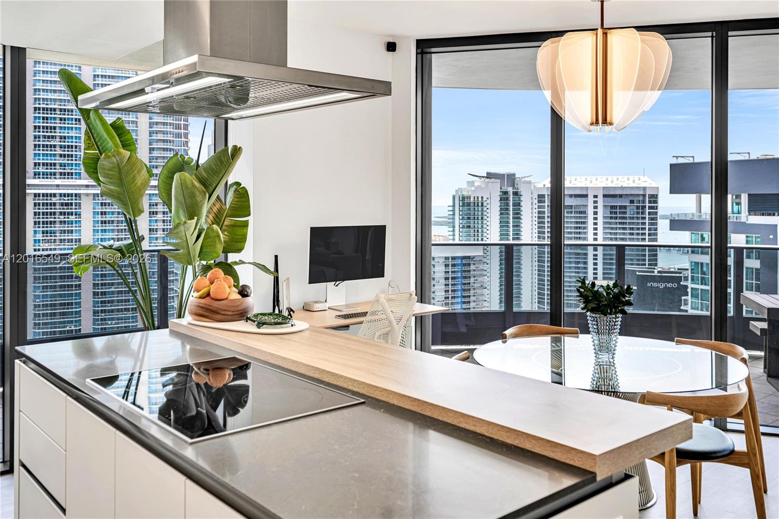 1000 Brickell Plz #4601, Miami FL 33131